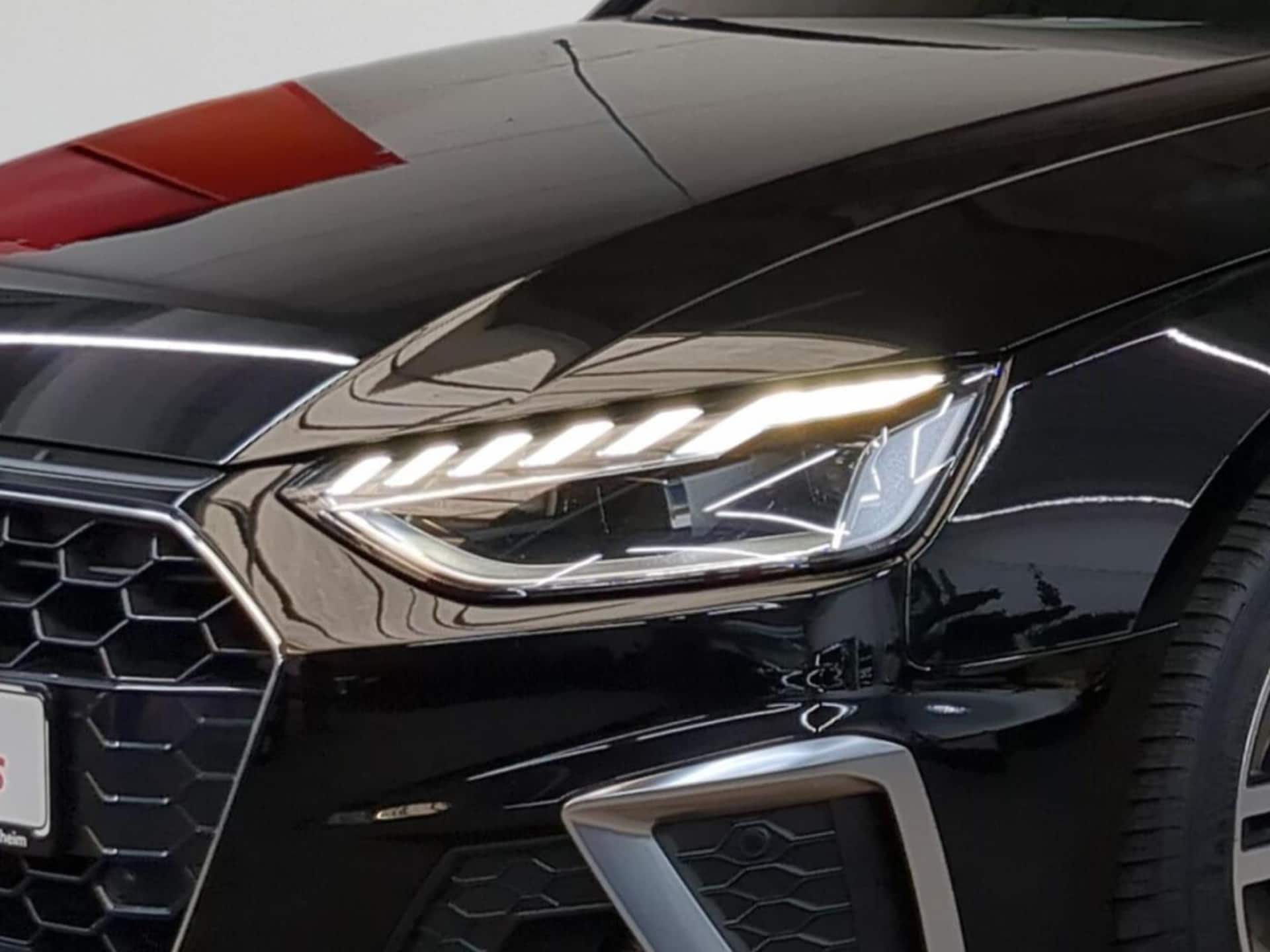 Audi A4 Avant S line