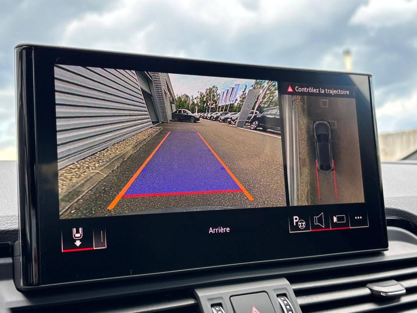 Image about Audi Q5 Sportback TFSI e Black Edition 50 TFSI e Hybride rechargeable quattro220(299)kW(ch)S tronic