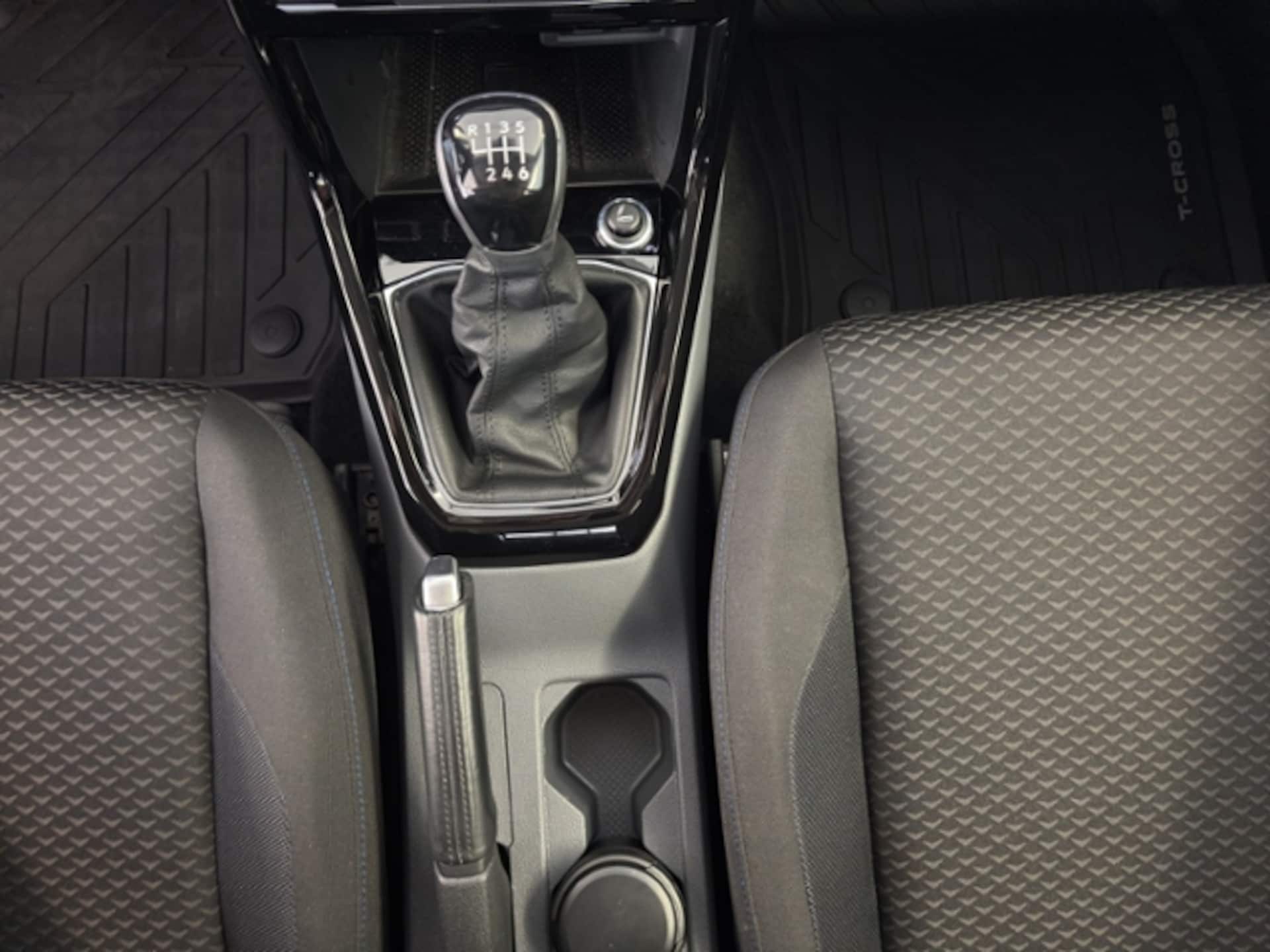 Volkswagen T-Cross United