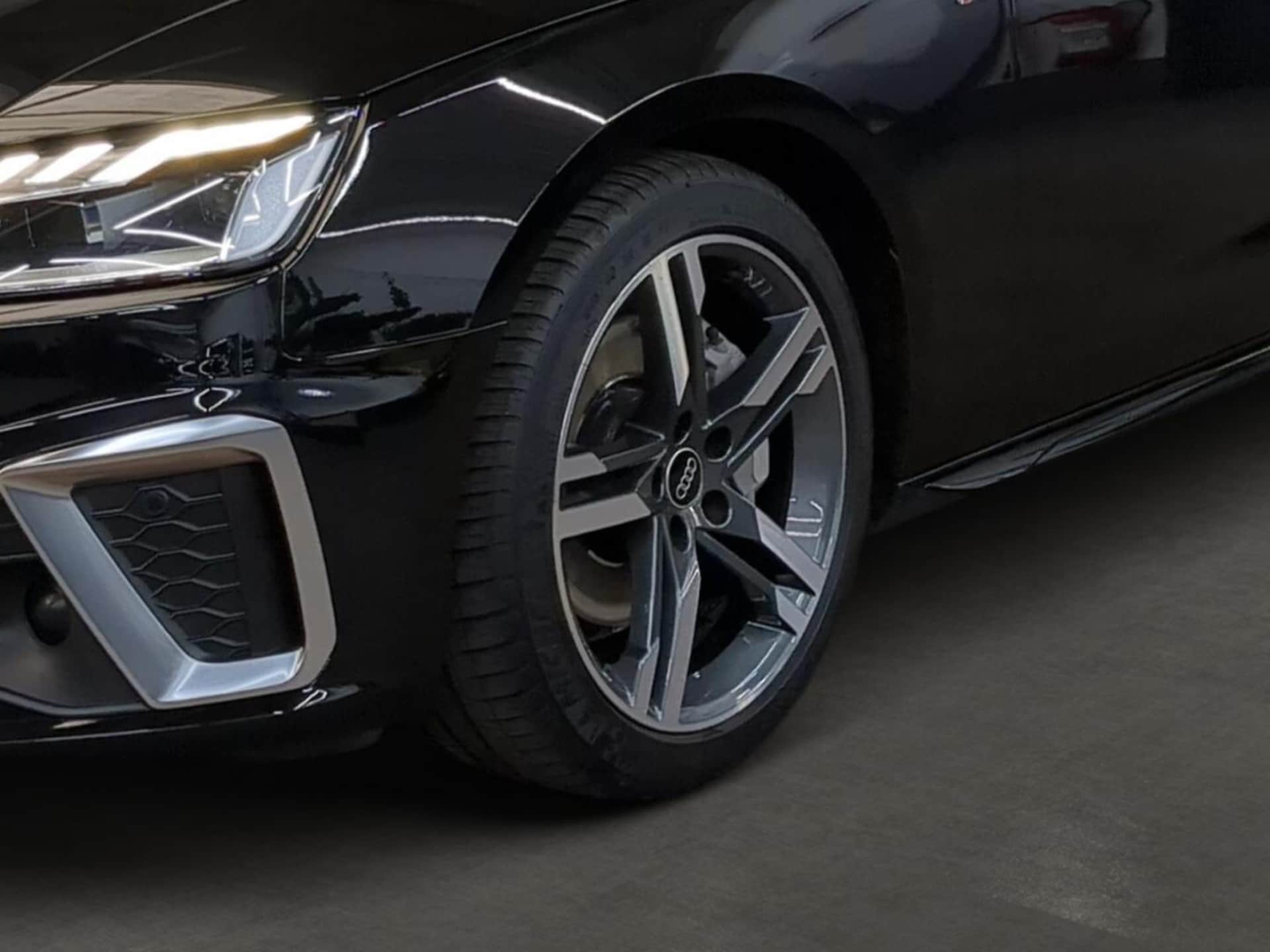 Audi A4 Avant S line