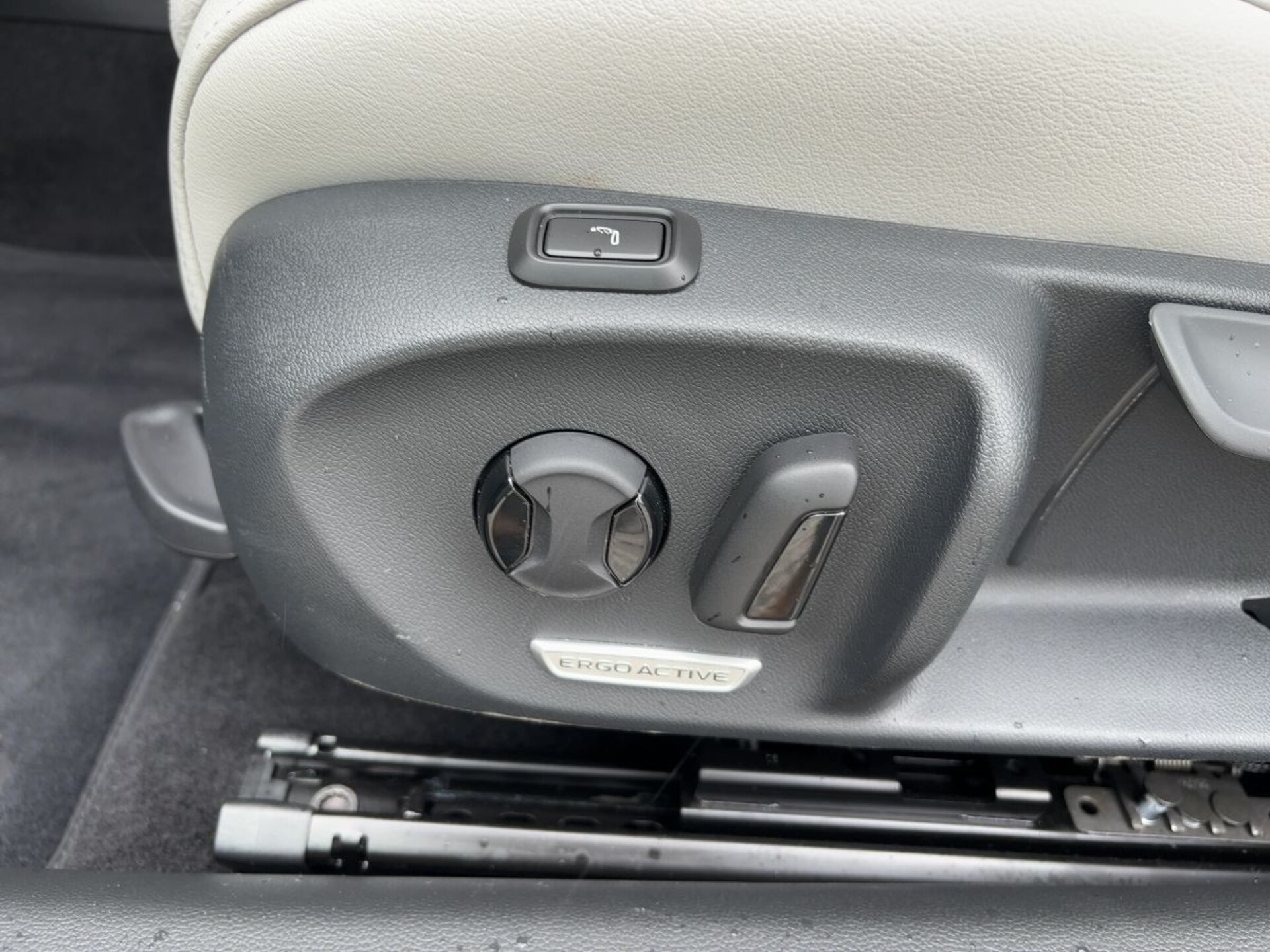 Volkswagen Passat Elegance