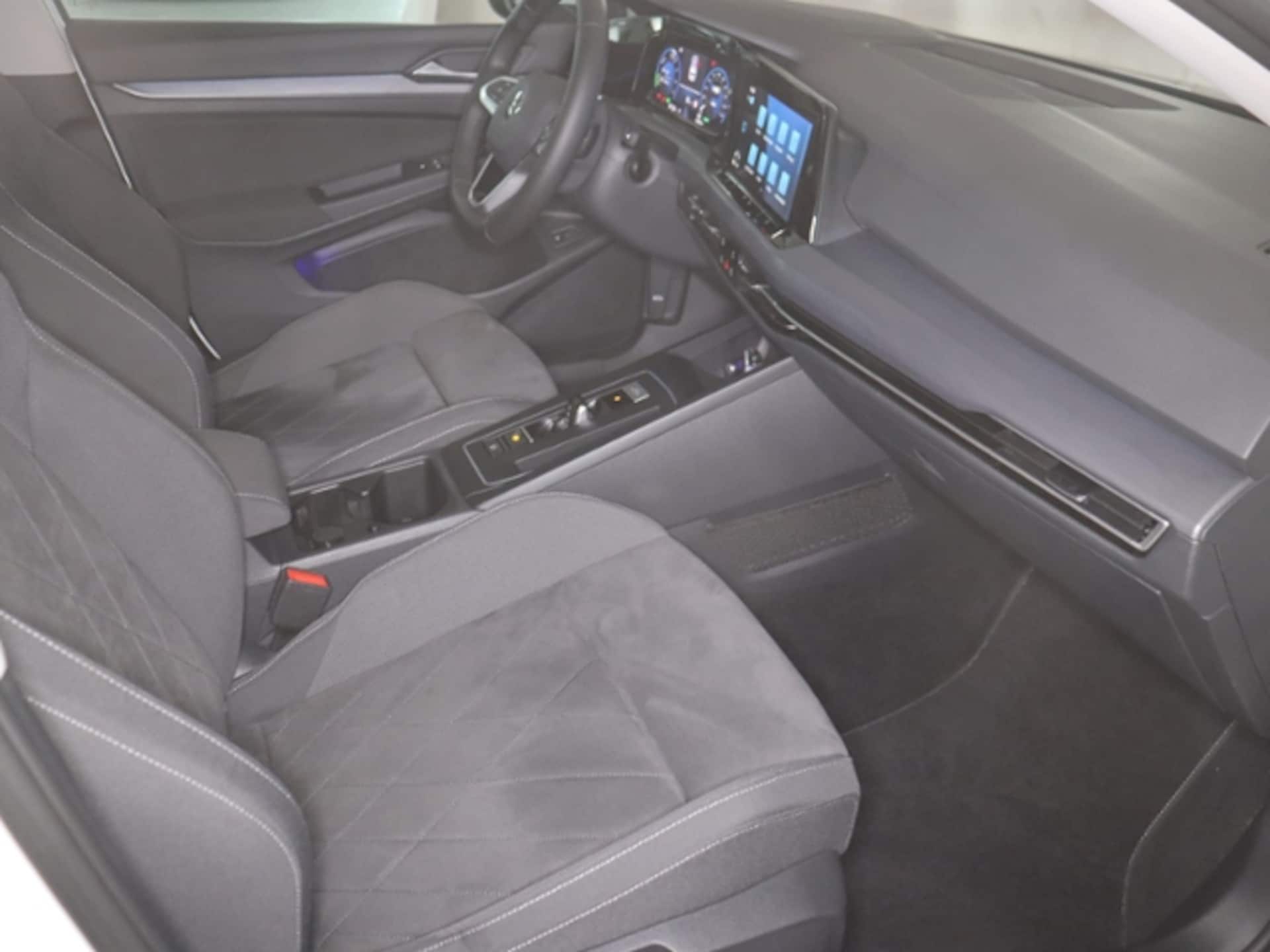 Volkswagen Golf Style