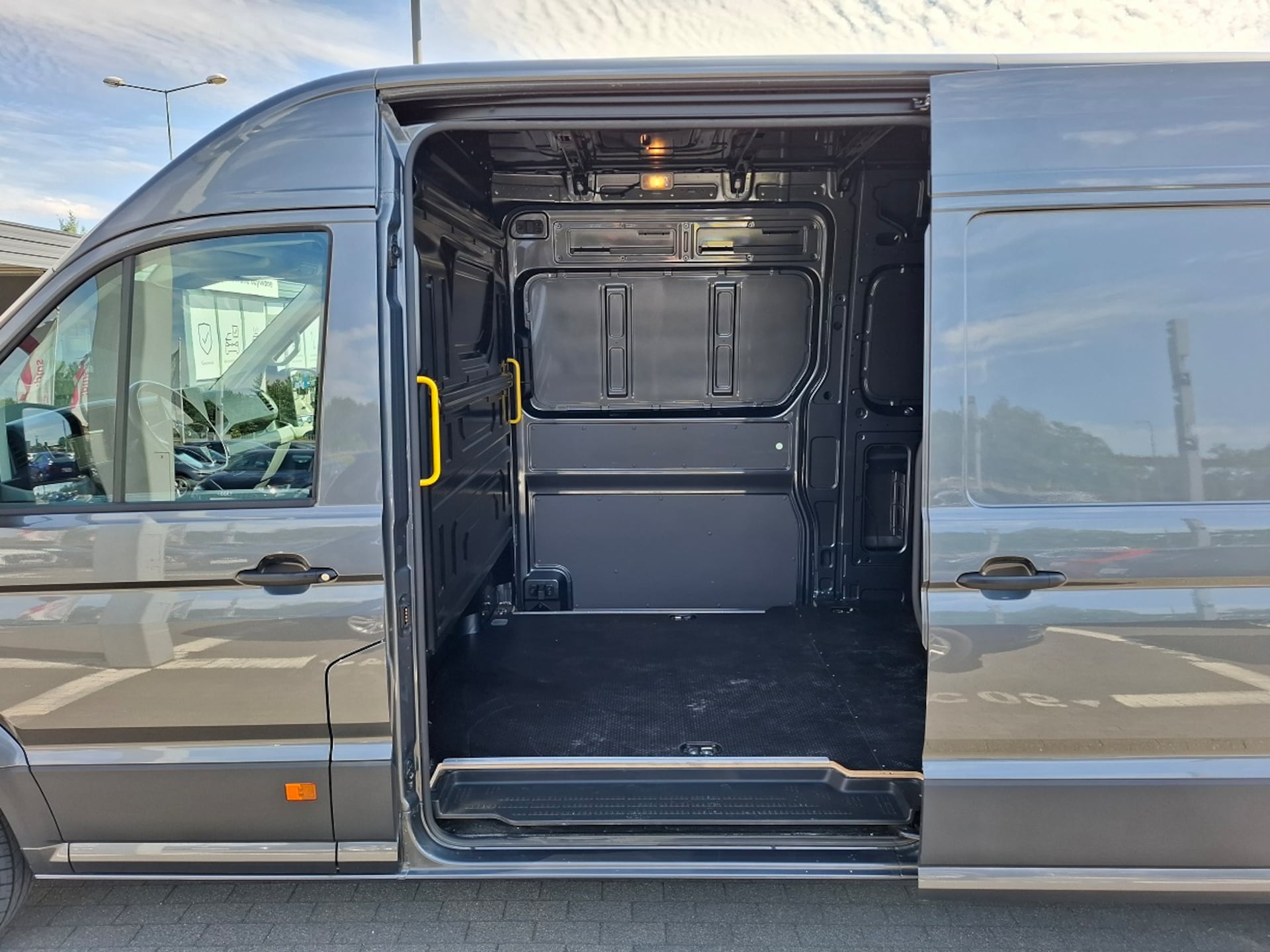 Volkswagen Crafter Furgon długi rozstaw osi