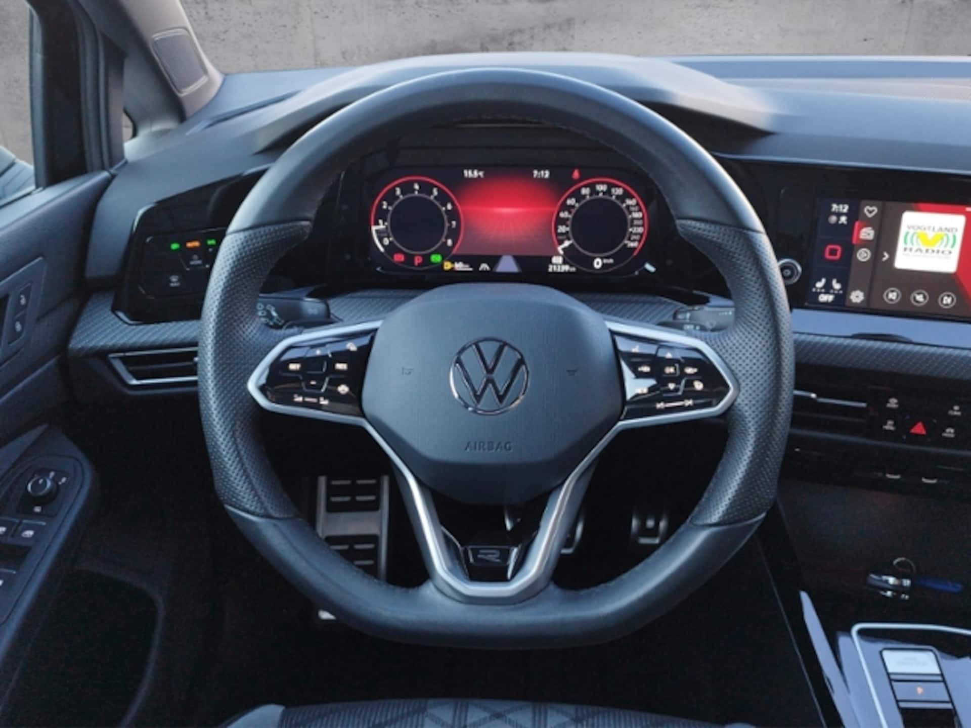 Volkswagen Golf R-Line