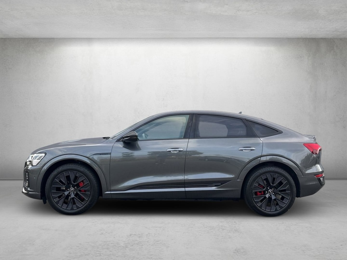 Bild über Audi Q8 Sportback e-tron S line 55 e-tron quattro - für weitere Informationen kontaktieren Sie den Audi Partner