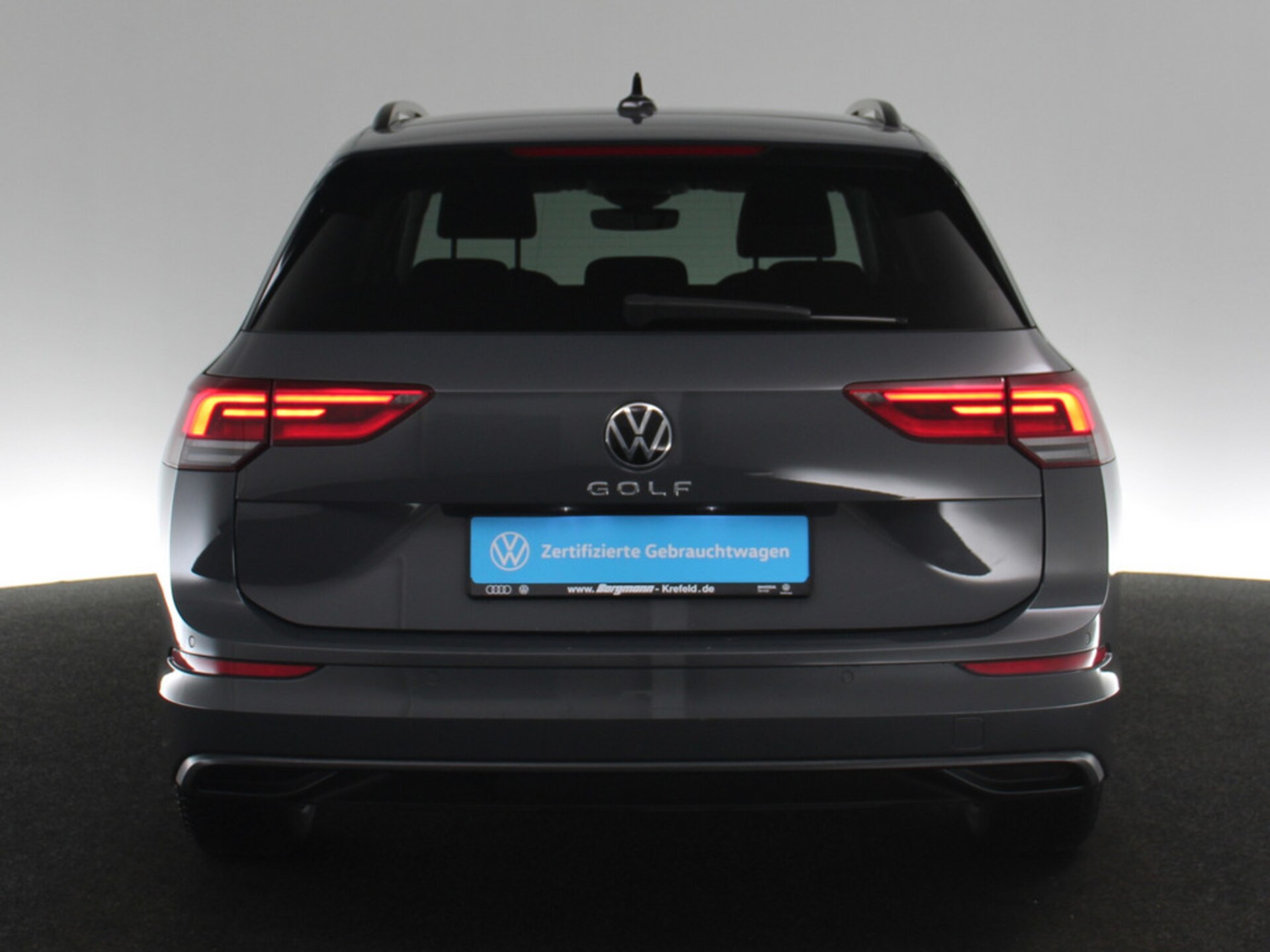 Volkswagen Golf Variant Life