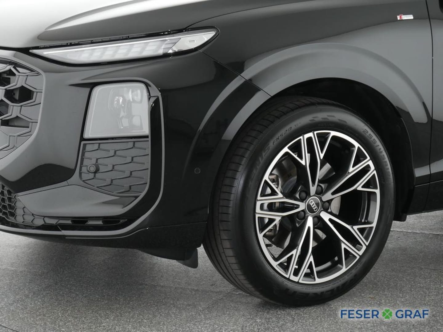 Bild über Audi Q3 SUV TDI 110 kW S tronic - für weitere Informationen kontaktieren Sie den Audi Partner