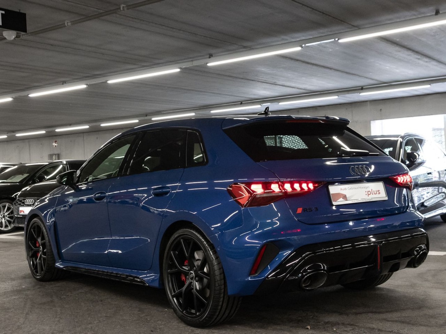 Bild über Audi RS 3 Sportback TFSI quattro 294 kW S tronic - für weitere Informationen kontaktieren Sie den Audi Partner