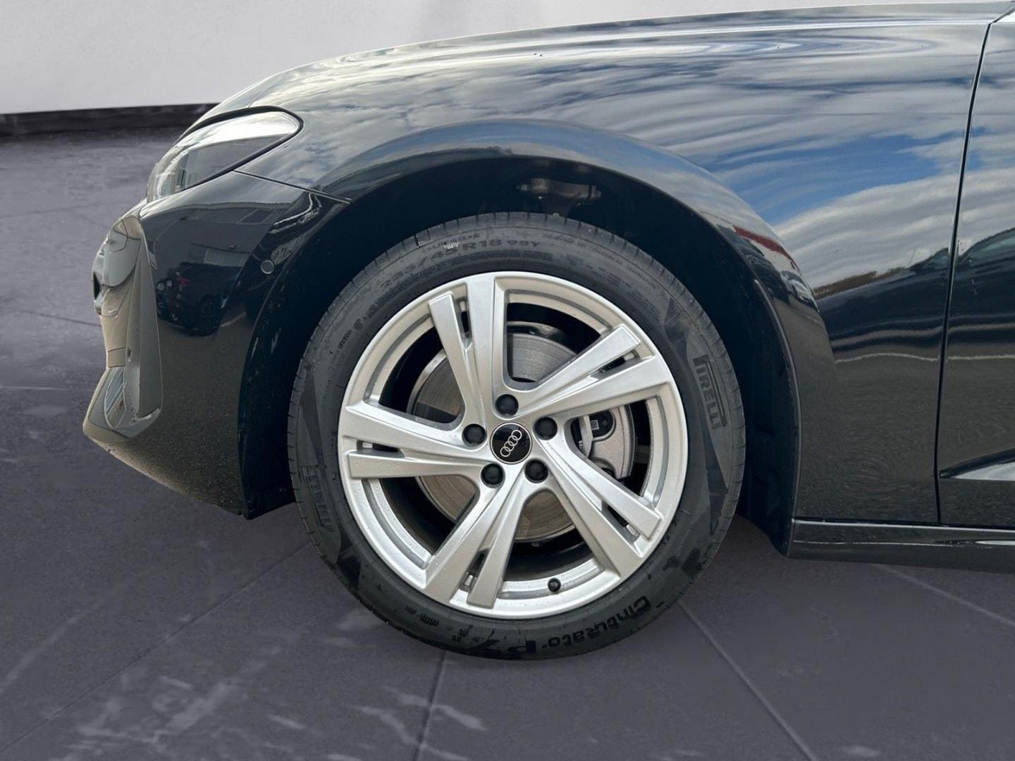 Bild über Audi A5 Avant TFSI 110 kW S tronic - für weitere Informationen kontaktieren Sie den Audi Partner