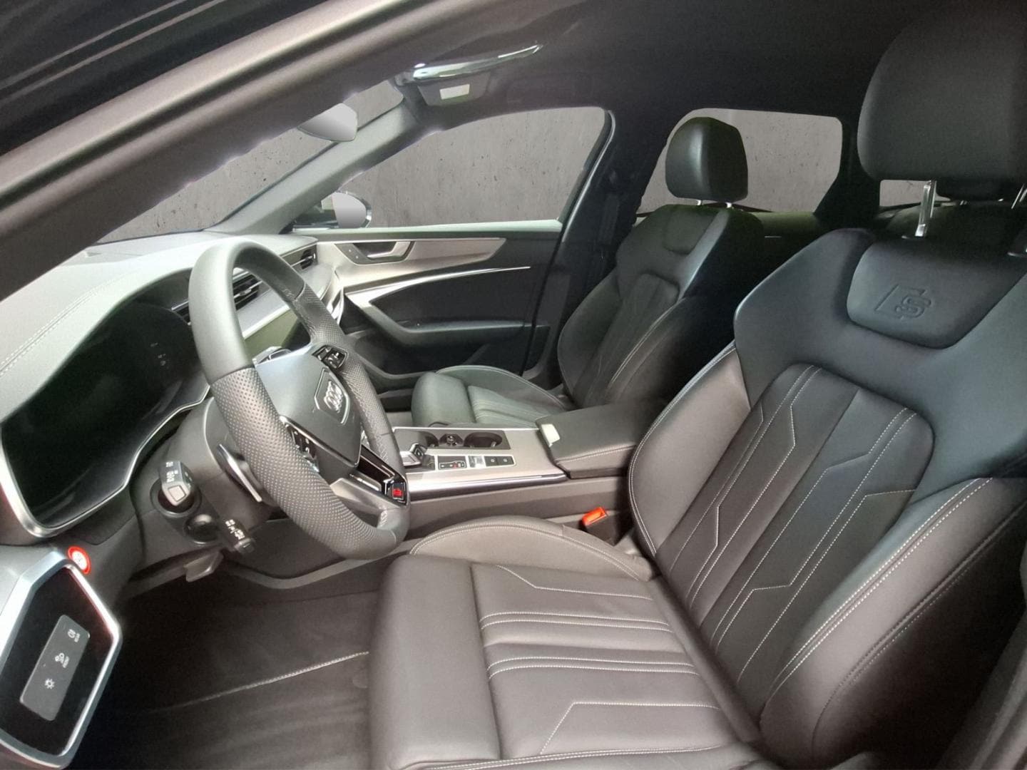 Bild über Audi S6 Avant TDI quattro tiptronic - für weitere Informationen kontaktieren Sie den Audi Partner