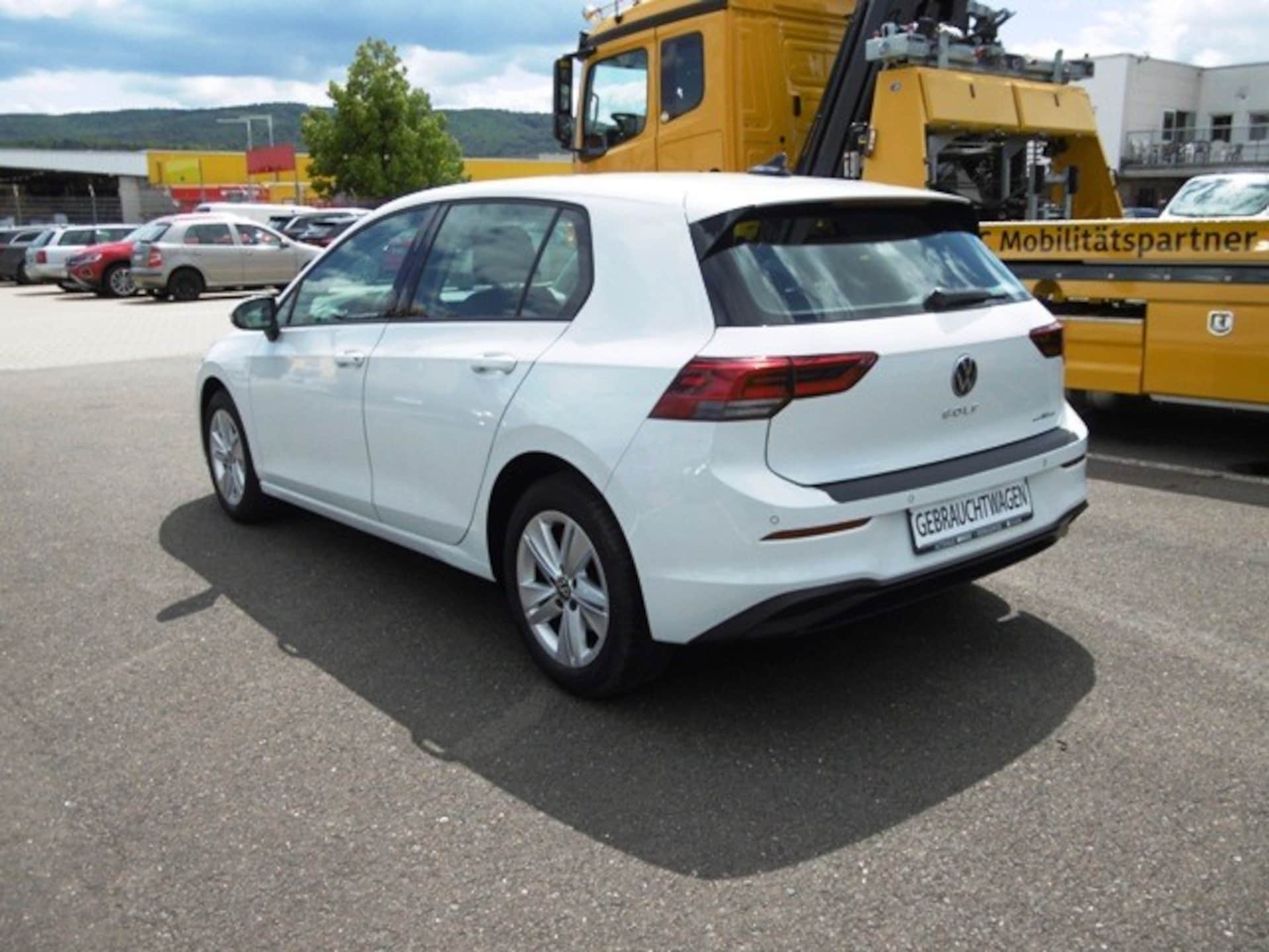 Volkswagen Golf Life