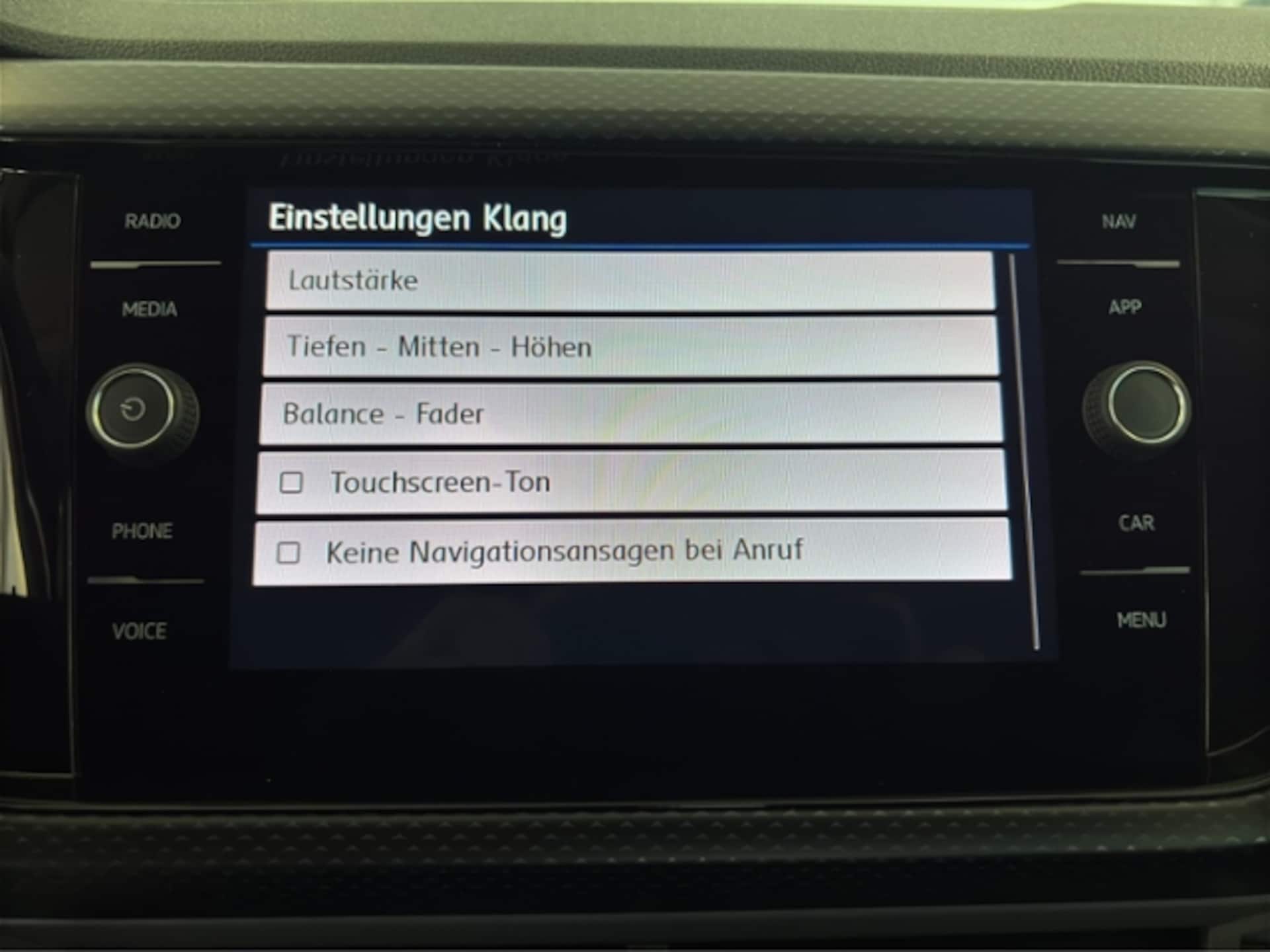 Volkswagen T-Cross United