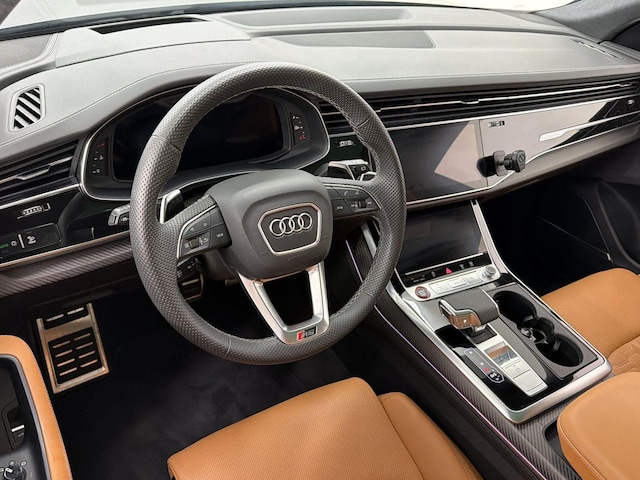 2025 Audi RS Q8 SUV performance