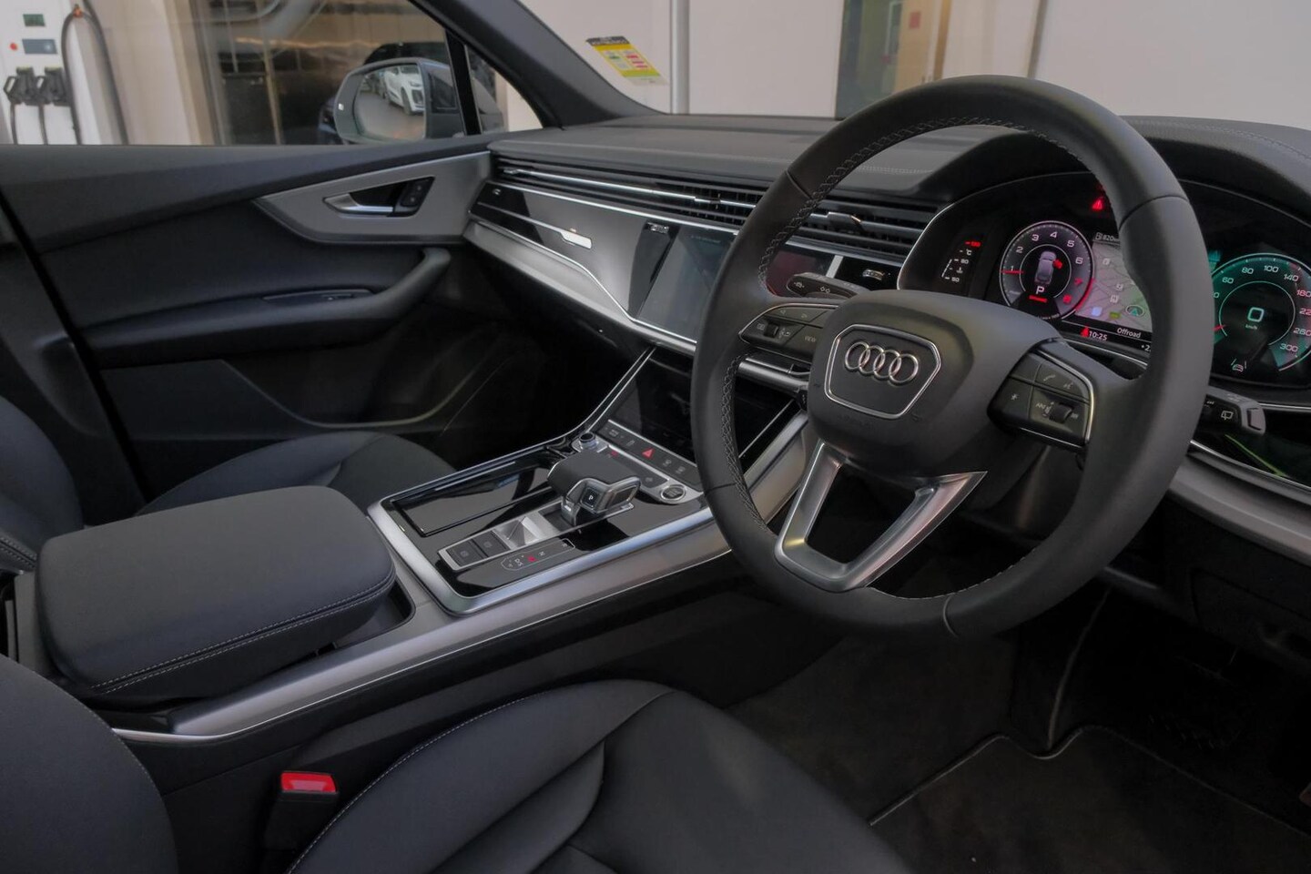 Image about Audi Q7 SUV TFSI quattro tiptronic
