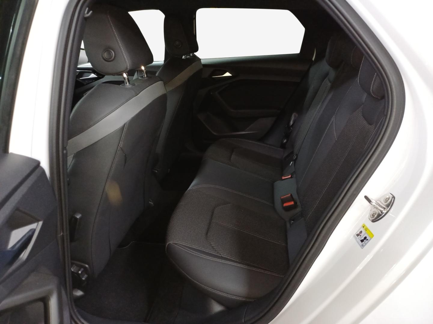 Bild über Audi A1 Sportback S line 30 TFSI 81 kW (110 PS) S tronic - for more details contact your dealer