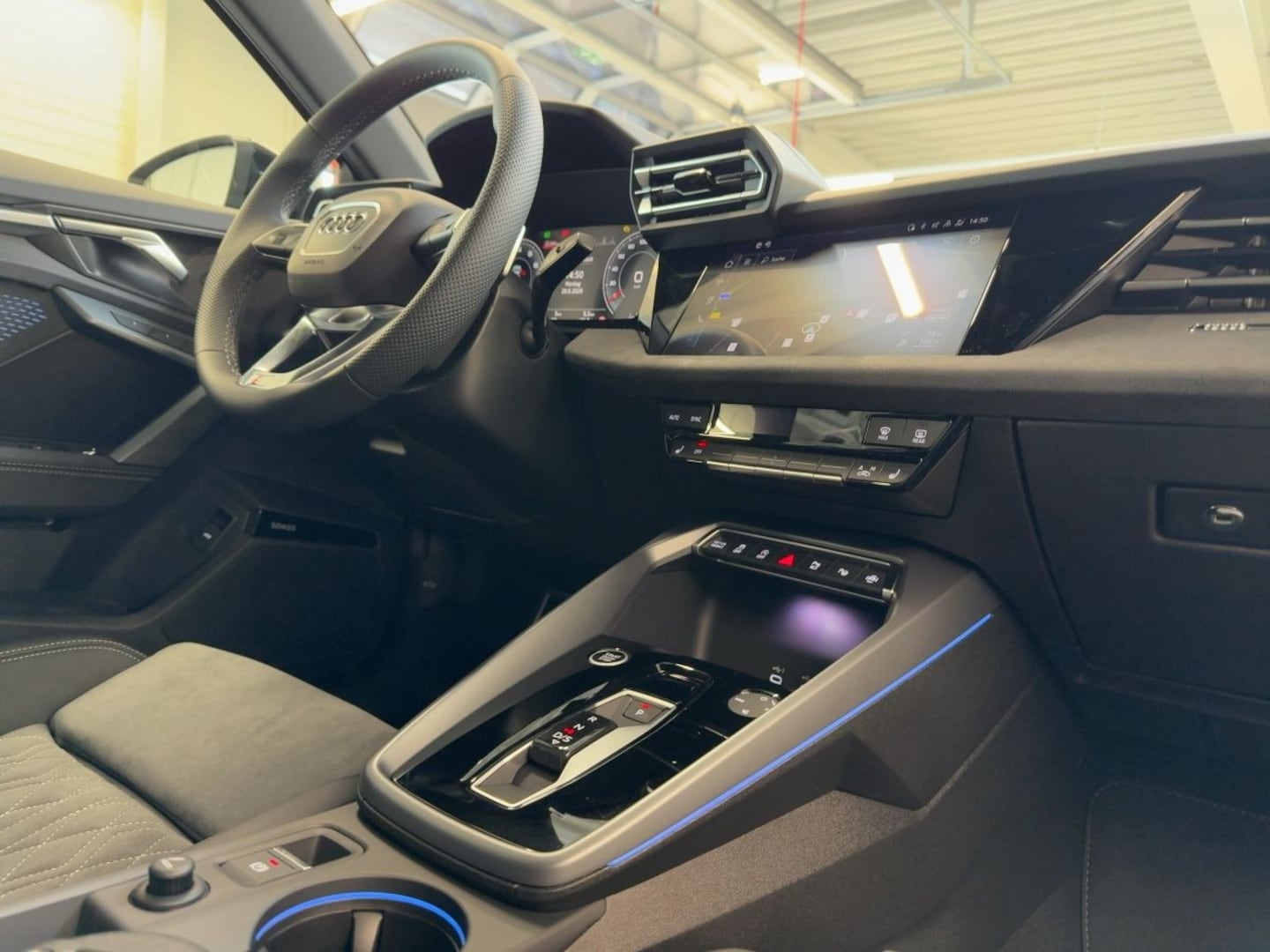 Bild über Audi A3 Limousine TFSI 110 kW S tronic - für weitere Informationen kontaktieren Sie den Audi Partner