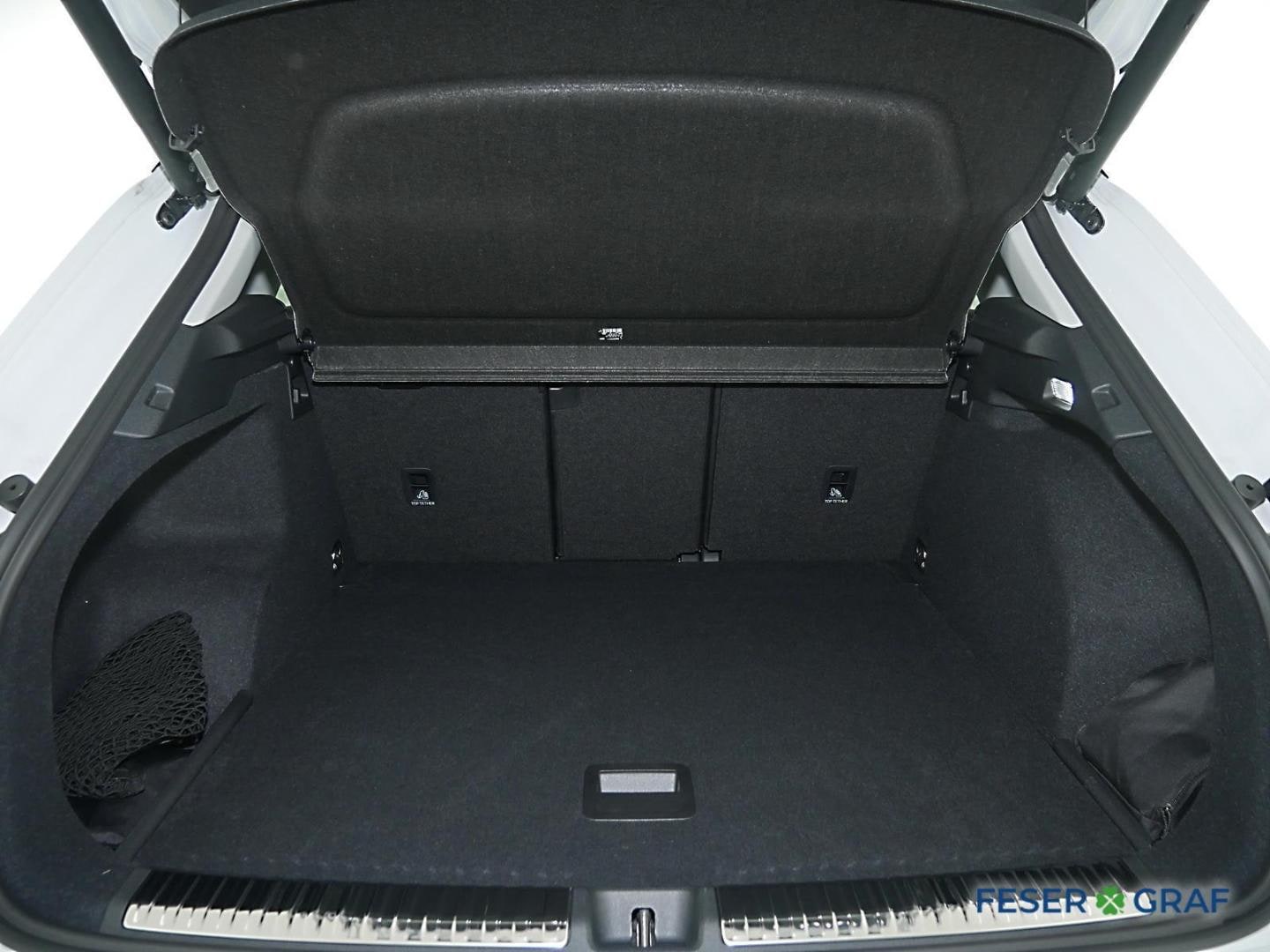 Bild über Audi Q3 SUV TFSI 110 kW S tronic - für weitere Informationen kontaktieren Sie den Audi Partner