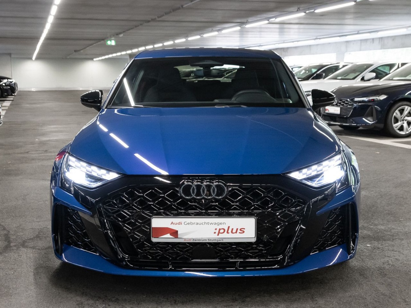 Bild über Audi RS 3 Sportback TFSI quattro 294 kW S tronic - für weitere Informationen kontaktieren Sie den Audi Partner