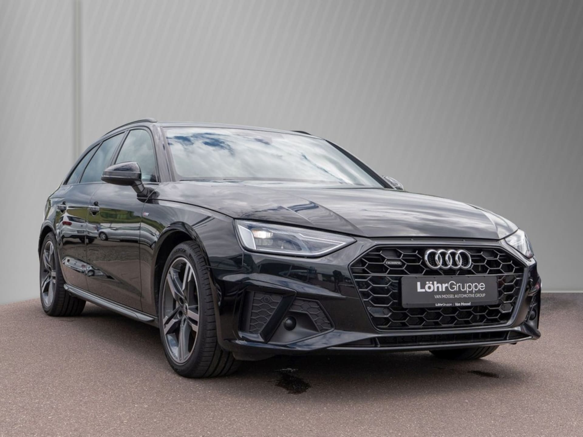 Audi A4 Avant S line