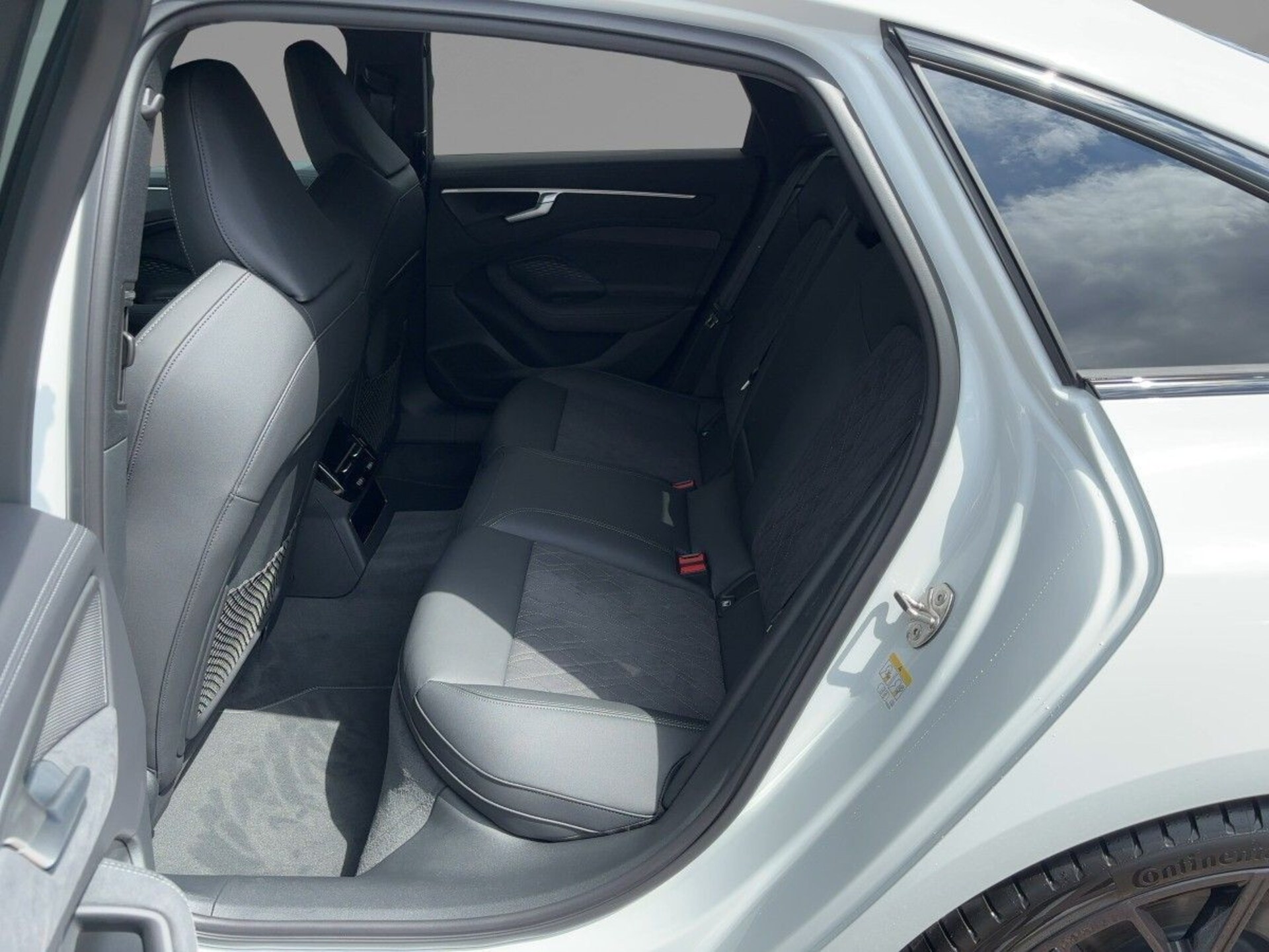 Audi A6 Limousine edition one
