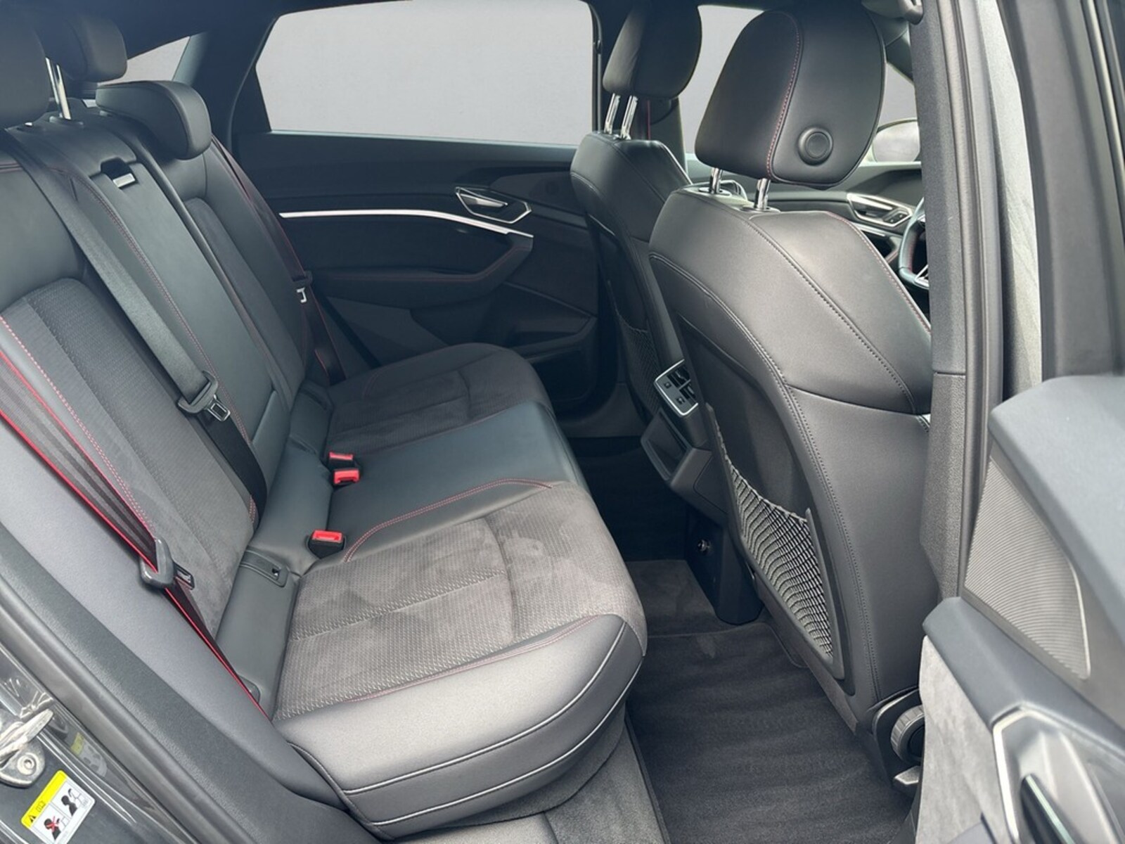Audi Q8 Sportback e-tron – Bild 13