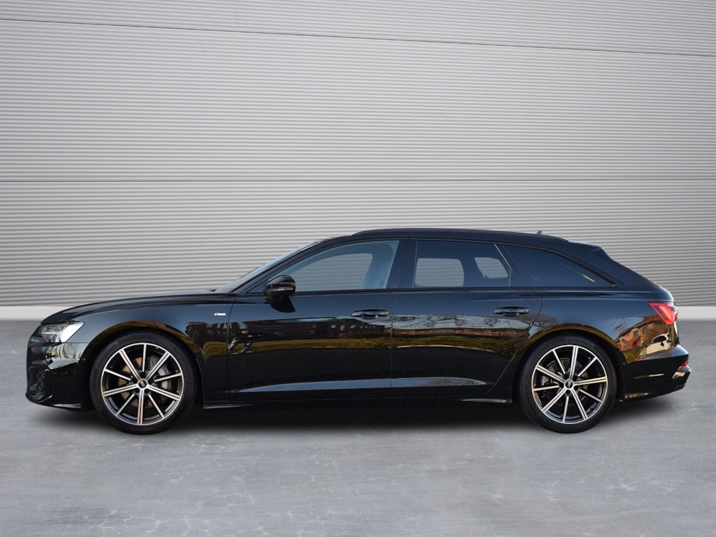 Bild über Audi A6 Avant S line 50 TDI quattro tiptronic - für weitere Informationen kontaktieren Sie den Audi Partner