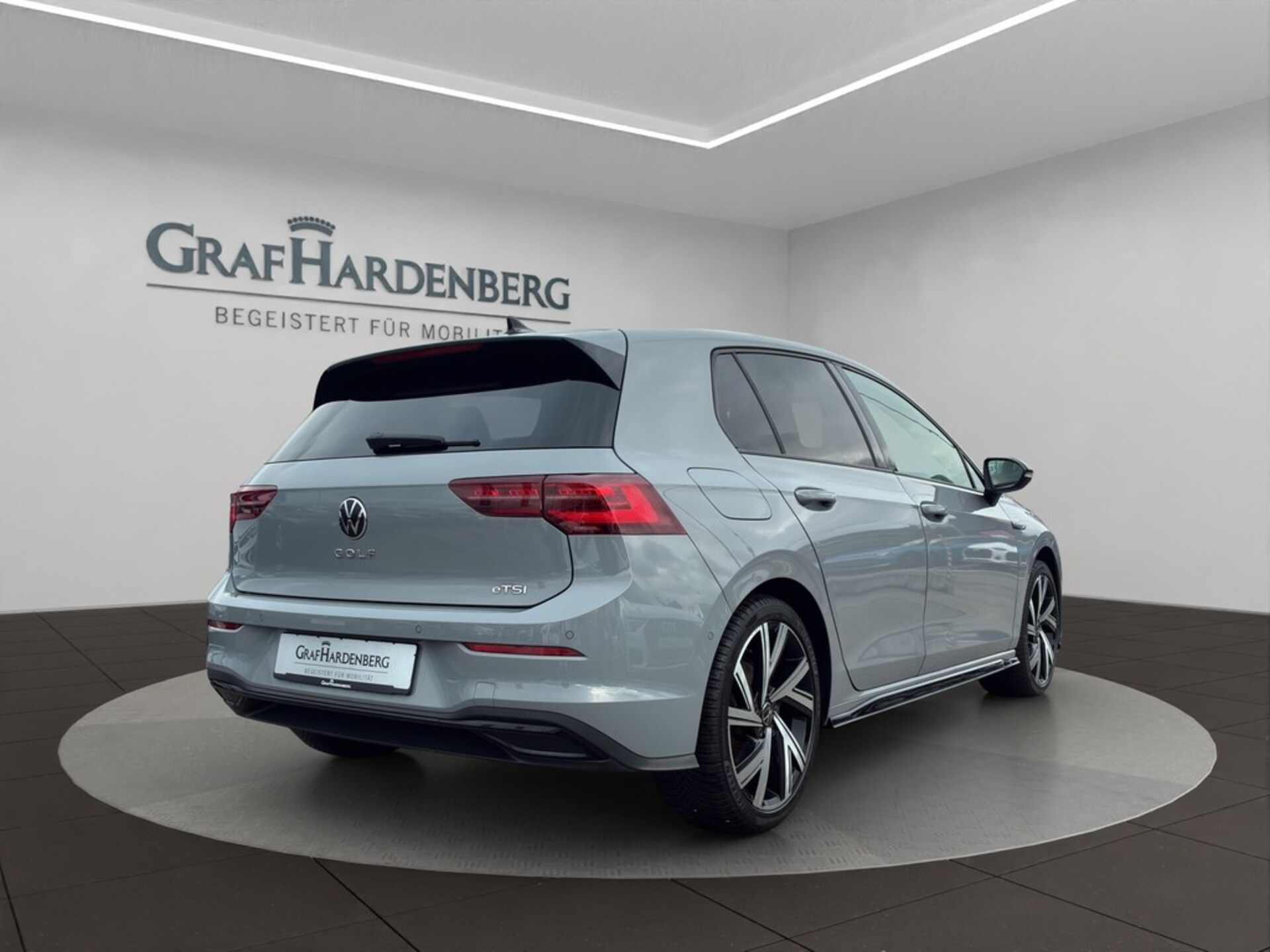 Volkswagen Golf R-Line