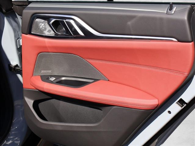2025 BMW i4 M50 - Photo 27