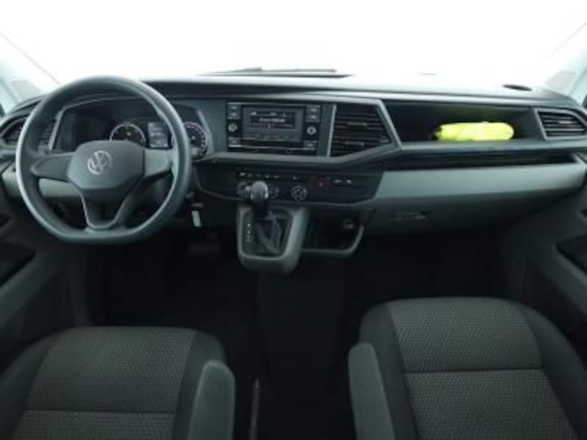 Volkswagen T6.1 Transporter Kombi langer Radstand