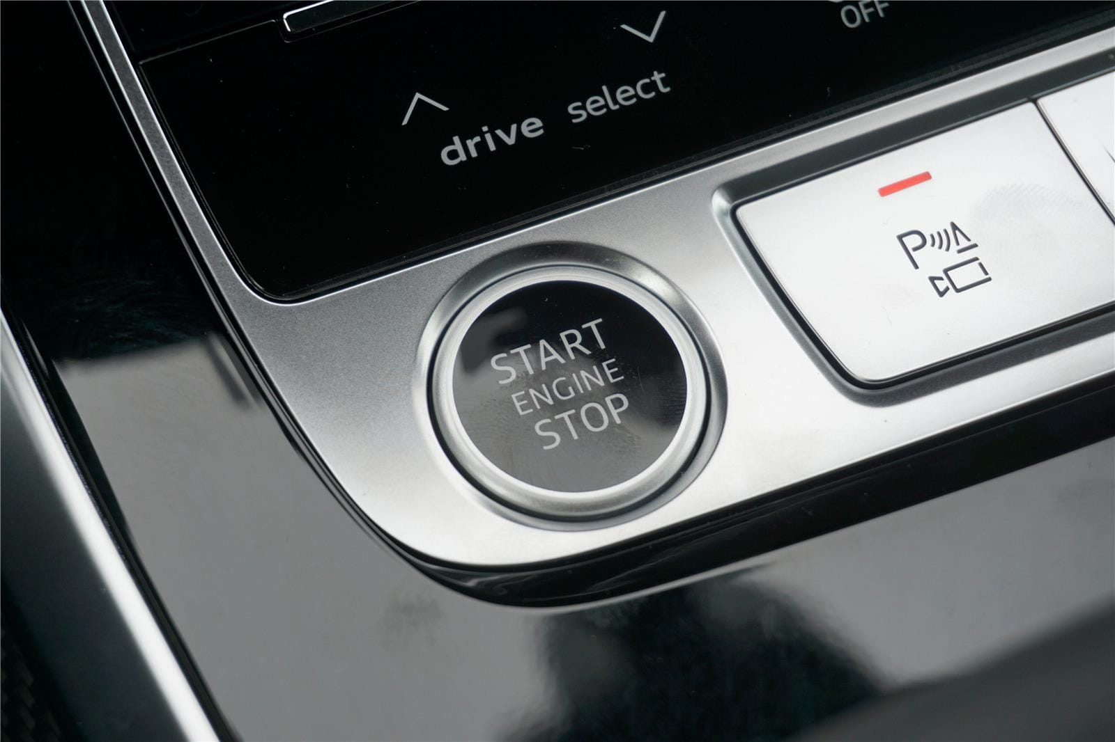 2026 Audi Q8 Prestige - Photo 15
