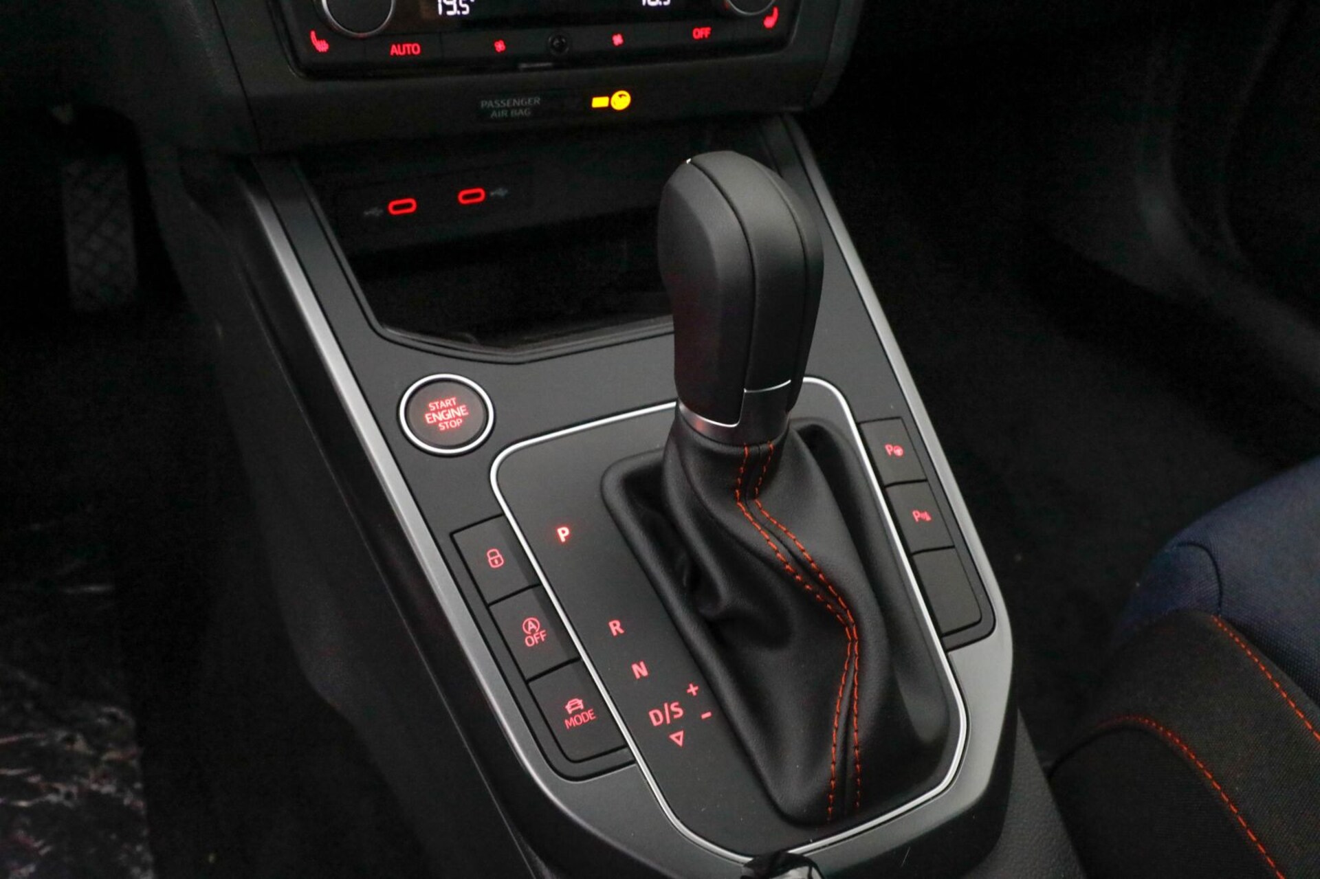 SEAT Arona FR