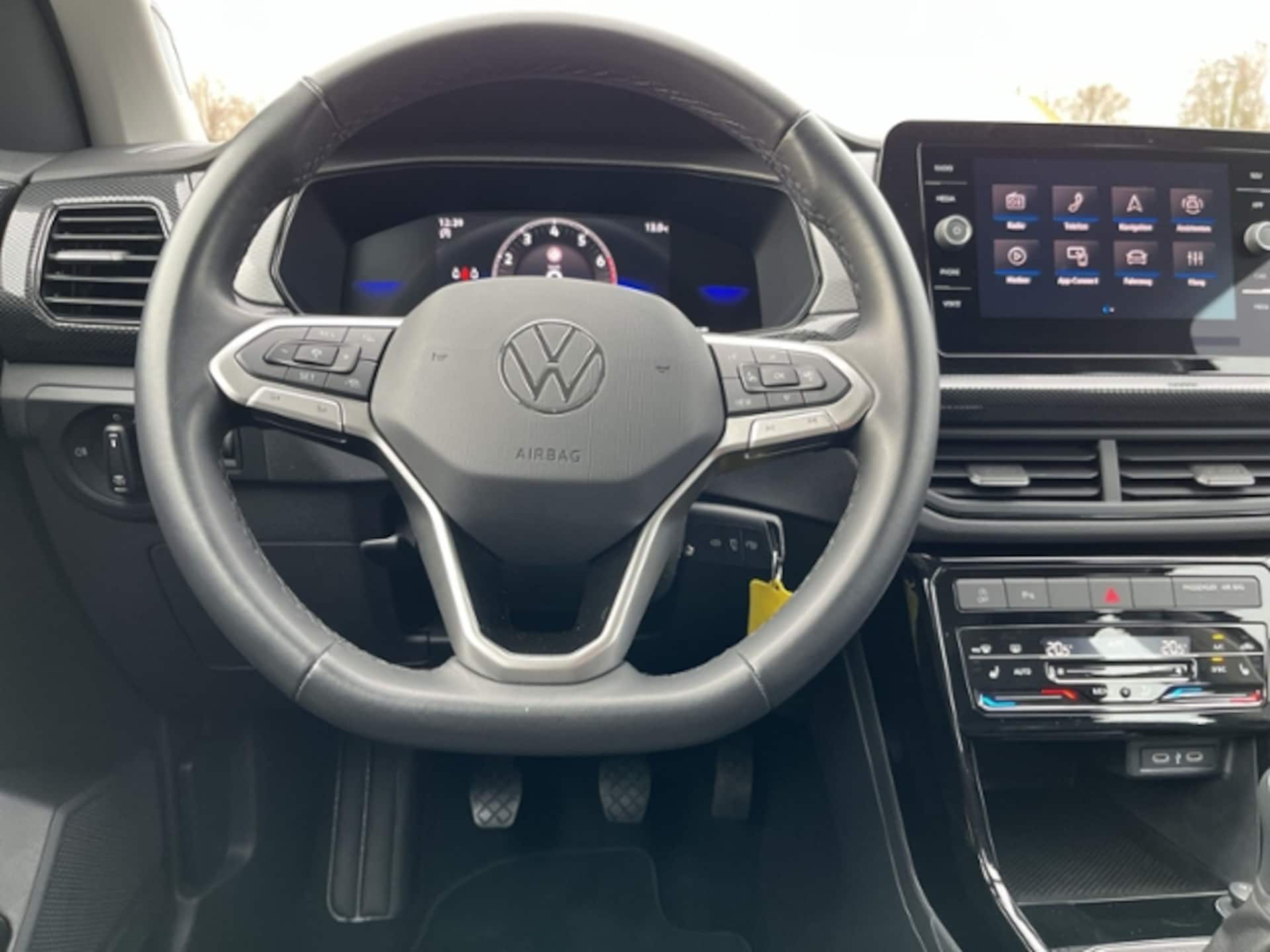 Volkswagen T-Cross Life