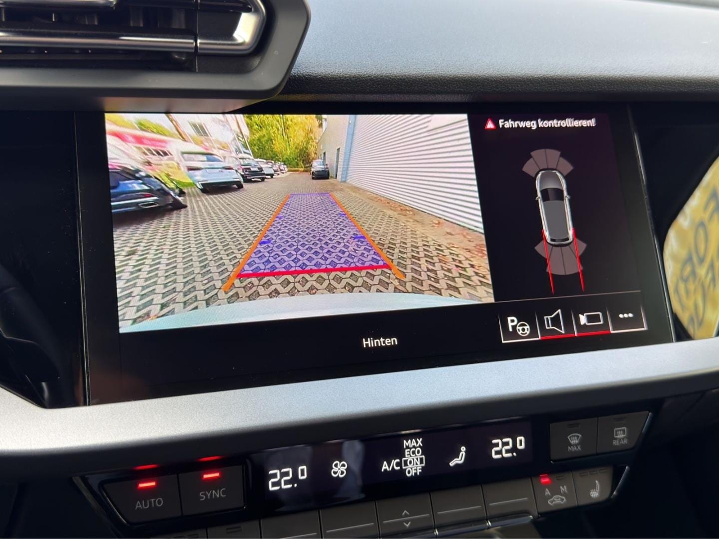 Bild über Audi A3 Sportback 35 TDI S tronic - für weitere Informationen kontaktieren Sie den Audi Partner