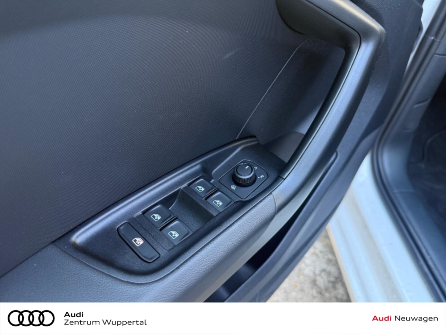 Bild über Audi A1 Sportback 25 TFSI S tronic - für weitere Informationen kontaktieren Sie den Audi Partner
