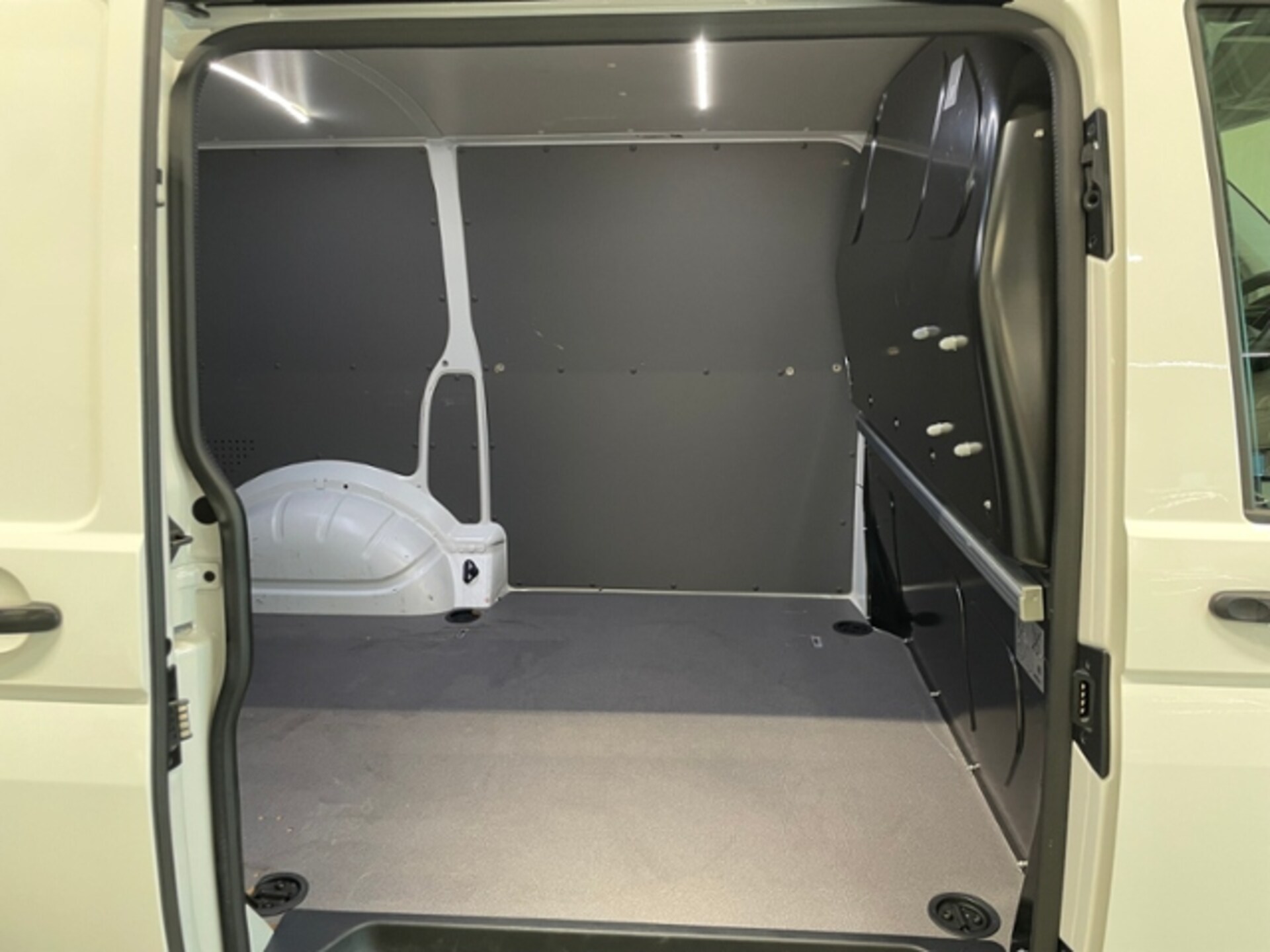 Volkswagen T6.1 Transporter Kasten kurzer Radstand