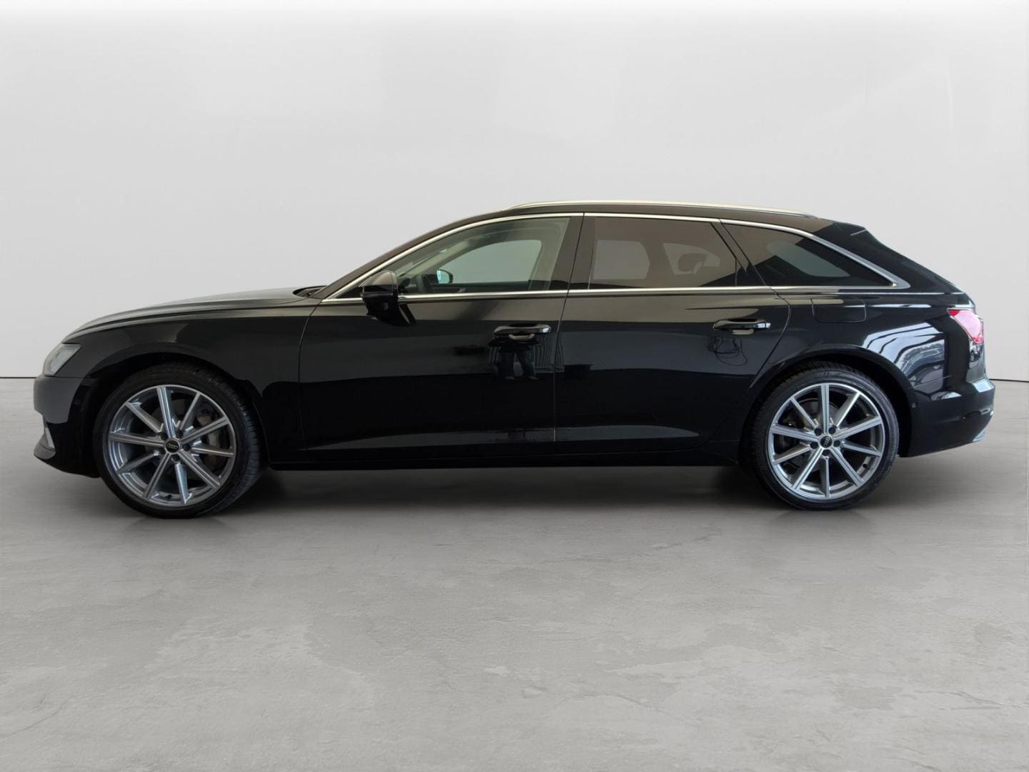 Bild über Audi A6 Avant TFSI e advanced 50 TFSI e quattro S tronic - für weitere Informationen kontaktieren Sie den Audi Partner