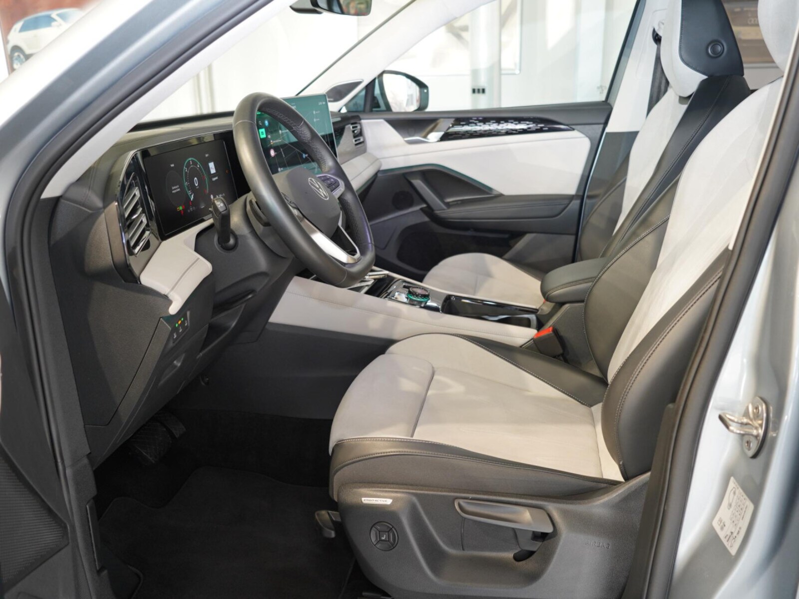 Volkswagen Tiguan – Bild 11