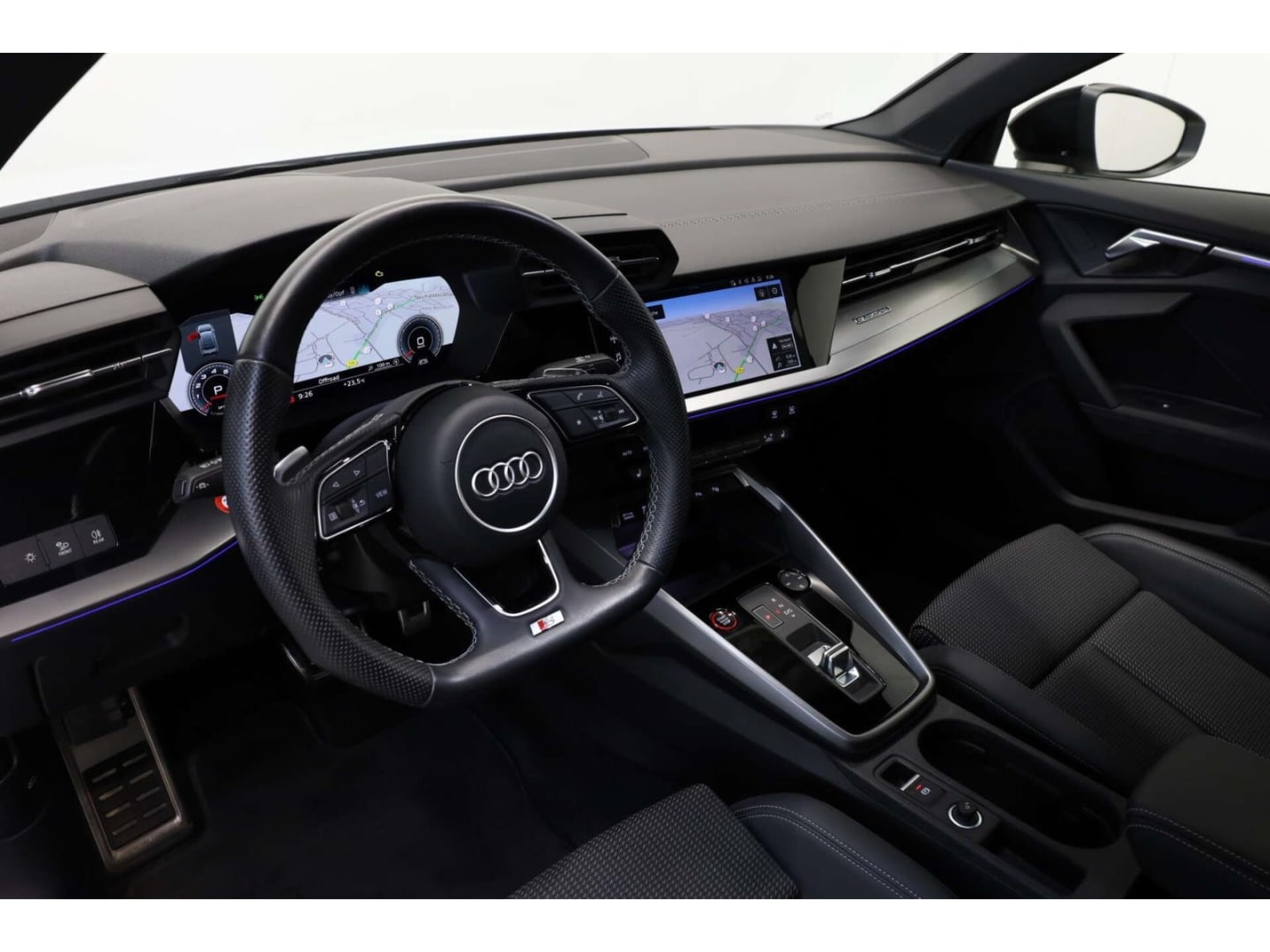 Bild über Audi S3 Limousine TFSI quattro S tronic - für weitere Informationen kontaktieren Sie den Audi Partner
