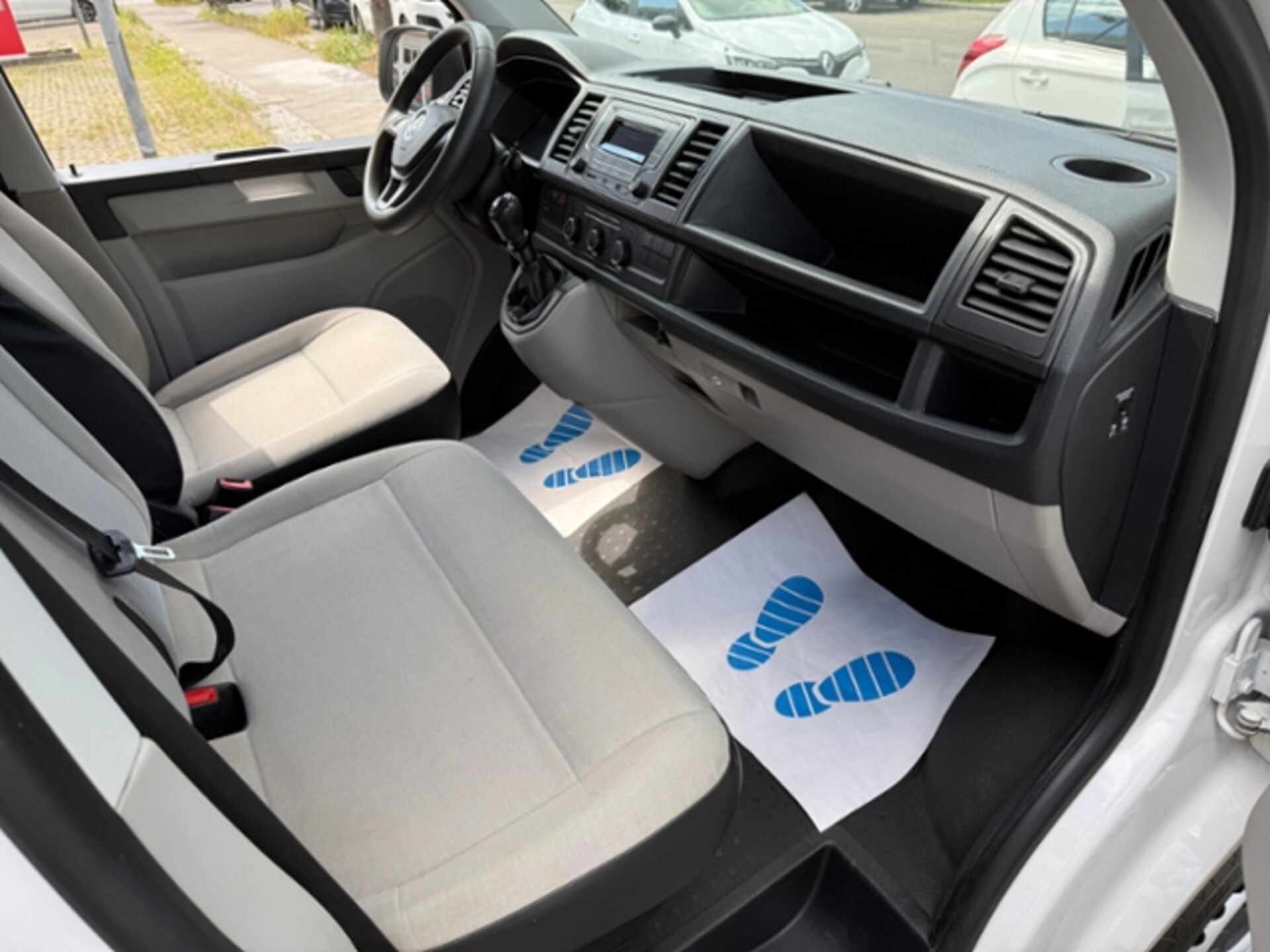 Volkswagen T6 Transporter Kasten langer Radstand