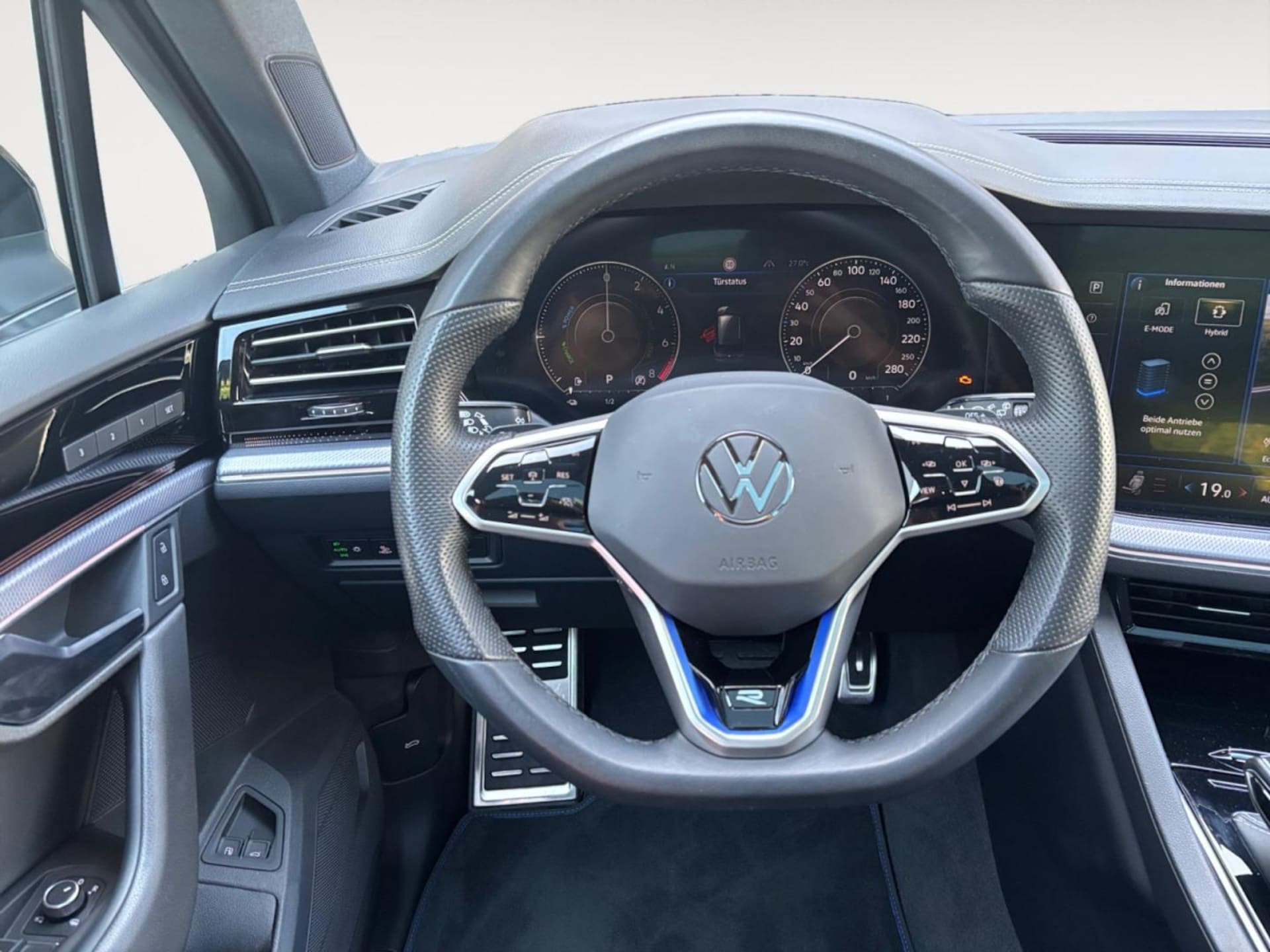 Volkswagen Touareg R