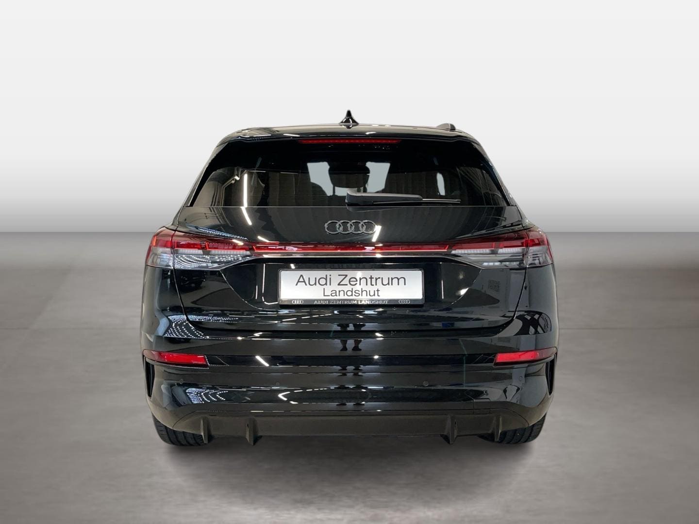 Bild über Audi Q4 SUV e-tron e-tron performance 210 kW - für weitere Informationen kontaktieren Sie den Audi Partner