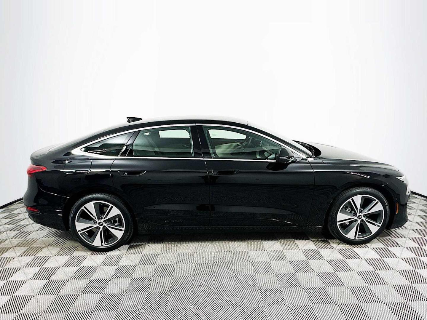 2025 Audi A6 Sportback e-tron Premium Plus - Photo 8