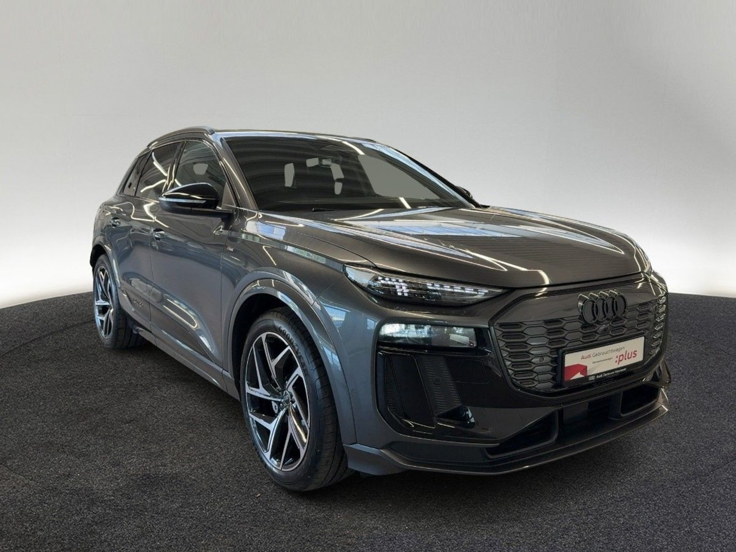 Bild über Audi Q6 SUV e-tron e-tron performance - für weitere Informationen kontaktieren Sie den Audi Partner