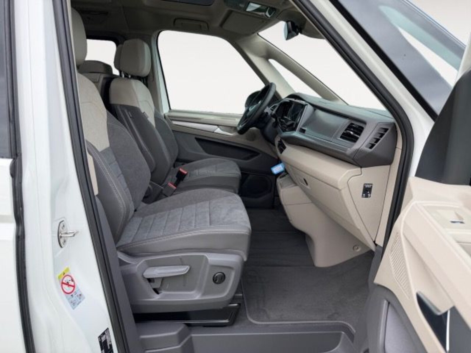 Volkswagen Multivan Langversion – Bild 15