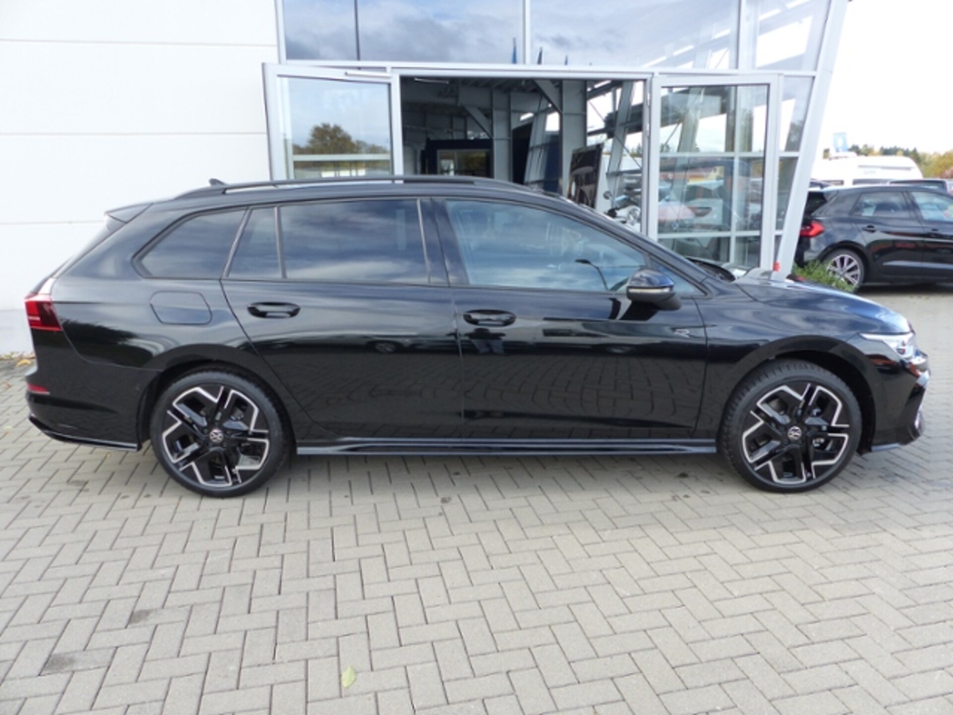 Volkswagen Golf Variant R-Line