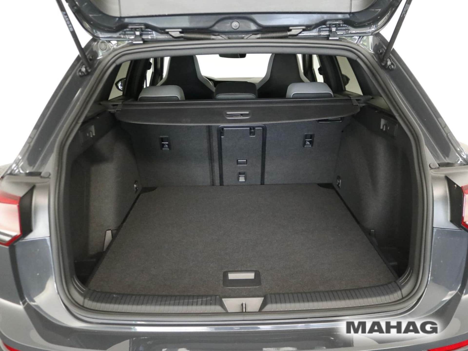 Volkswagen Golf Variant R-Line