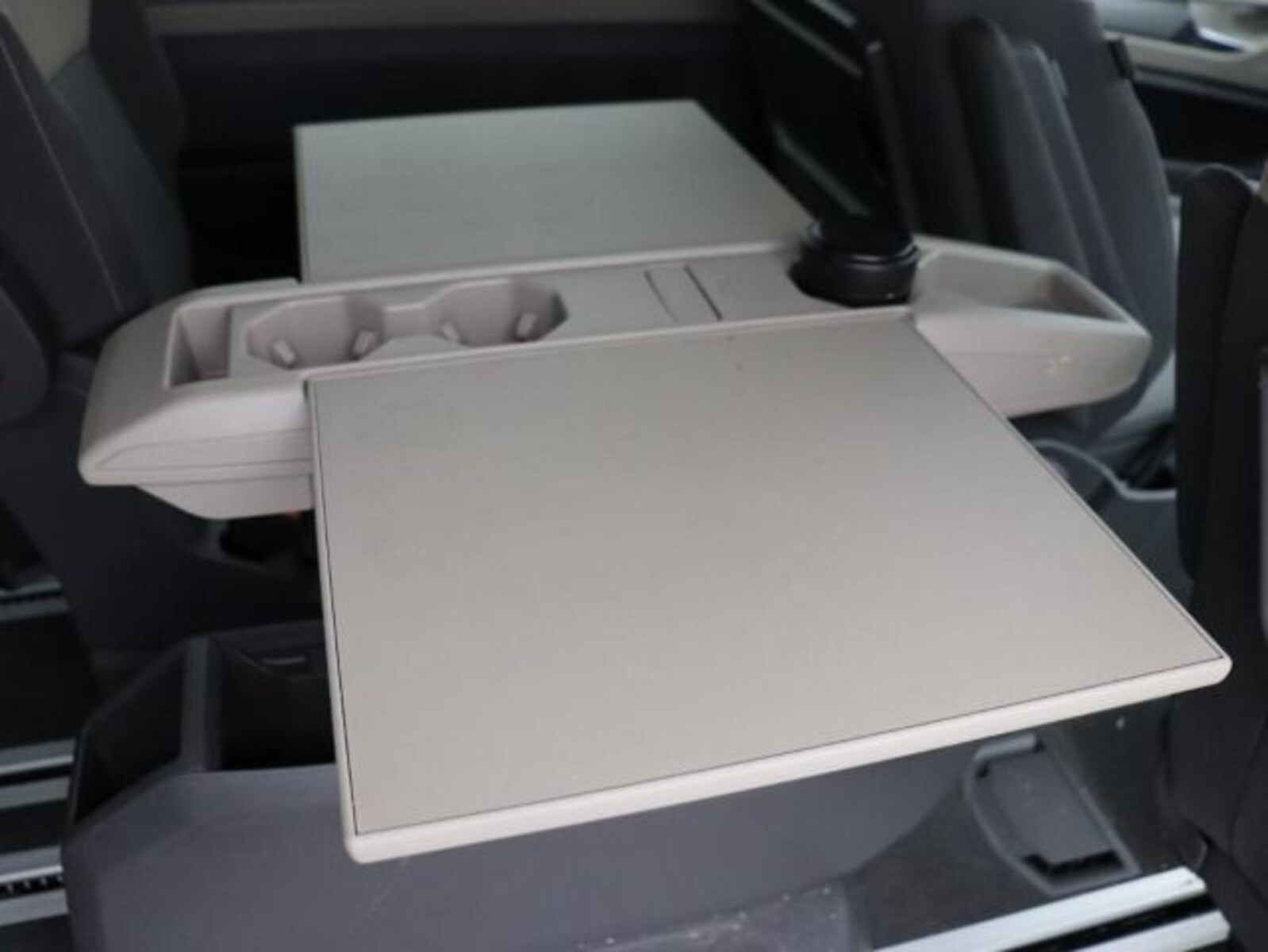 Volkswagen Multivan – Bild 11