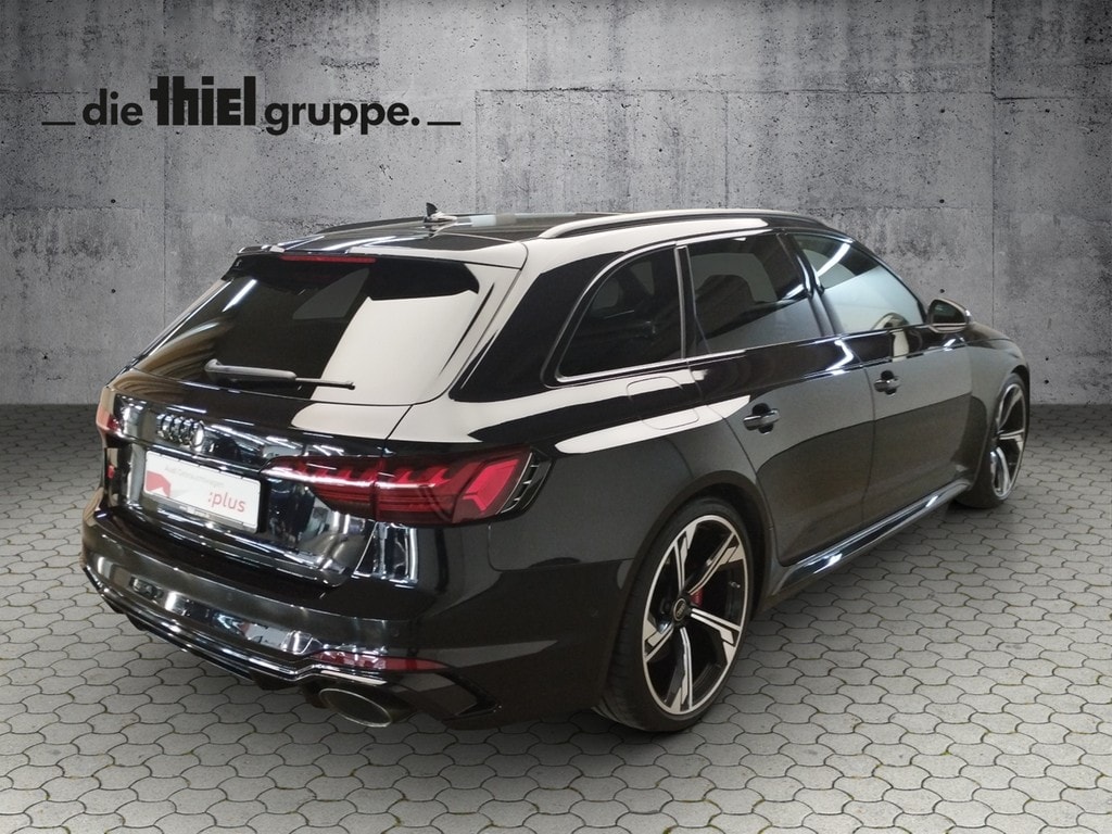 Image about Audi RS 4 Avant TFSI quattro tiptronic