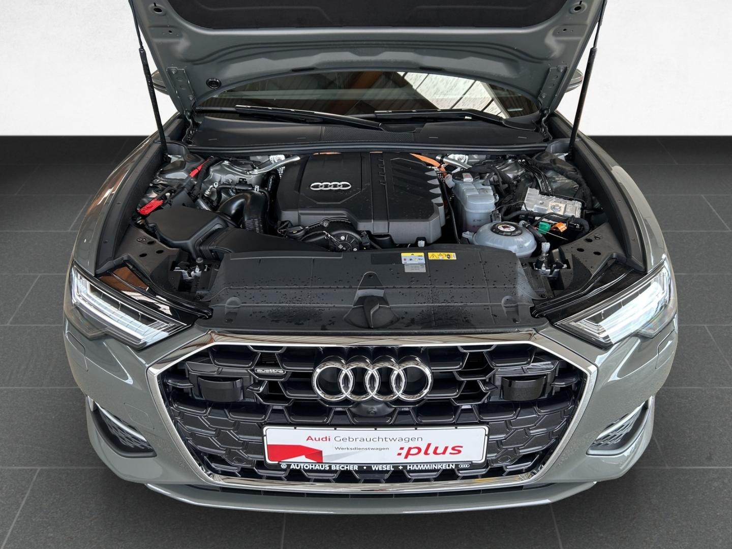 Bild über Audi A6 Limousine TFSI e advanced 50 TFSI e quattro S tronic - für weitere Informationen kontaktieren Sie den Audi Partner