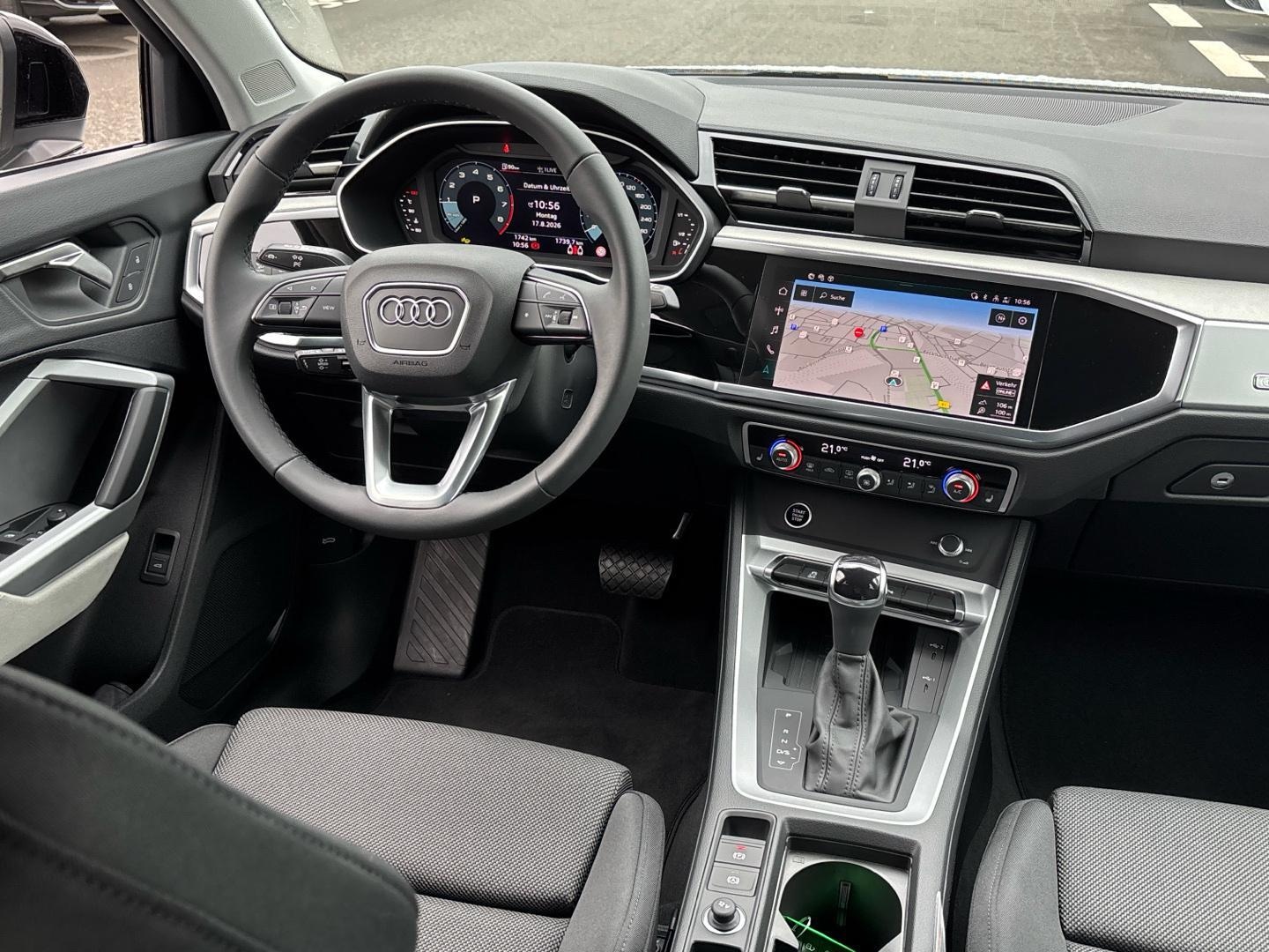 Bild über Audi Q3 TFSI 110 kW S tronic - für weitere Informationen kontaktieren Sie den Audi Partner